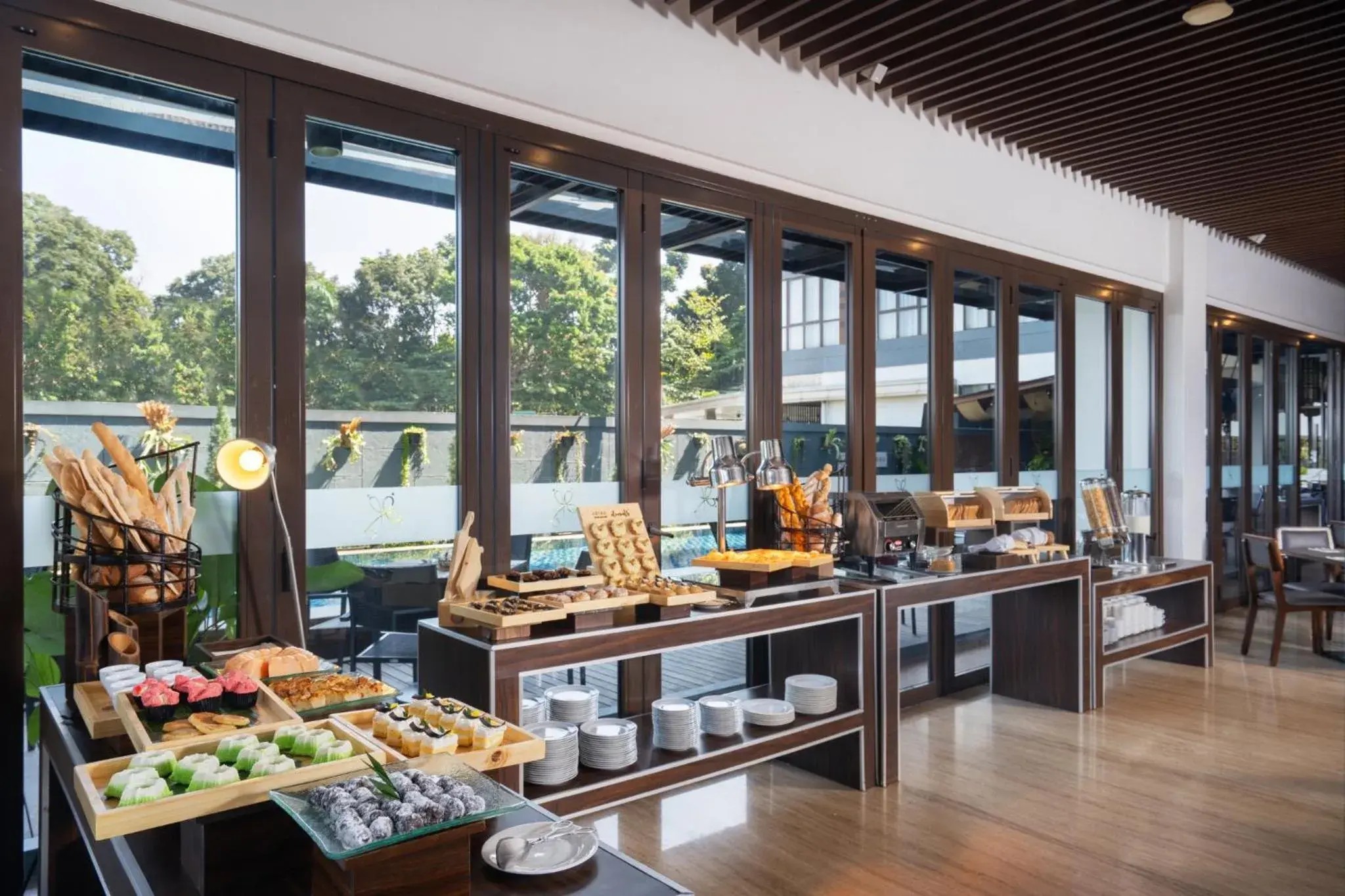 Restaurant/places to eat in Laska Hotel Sukabumi Restaurant/places to eat in Laska Hotel Sukabumi