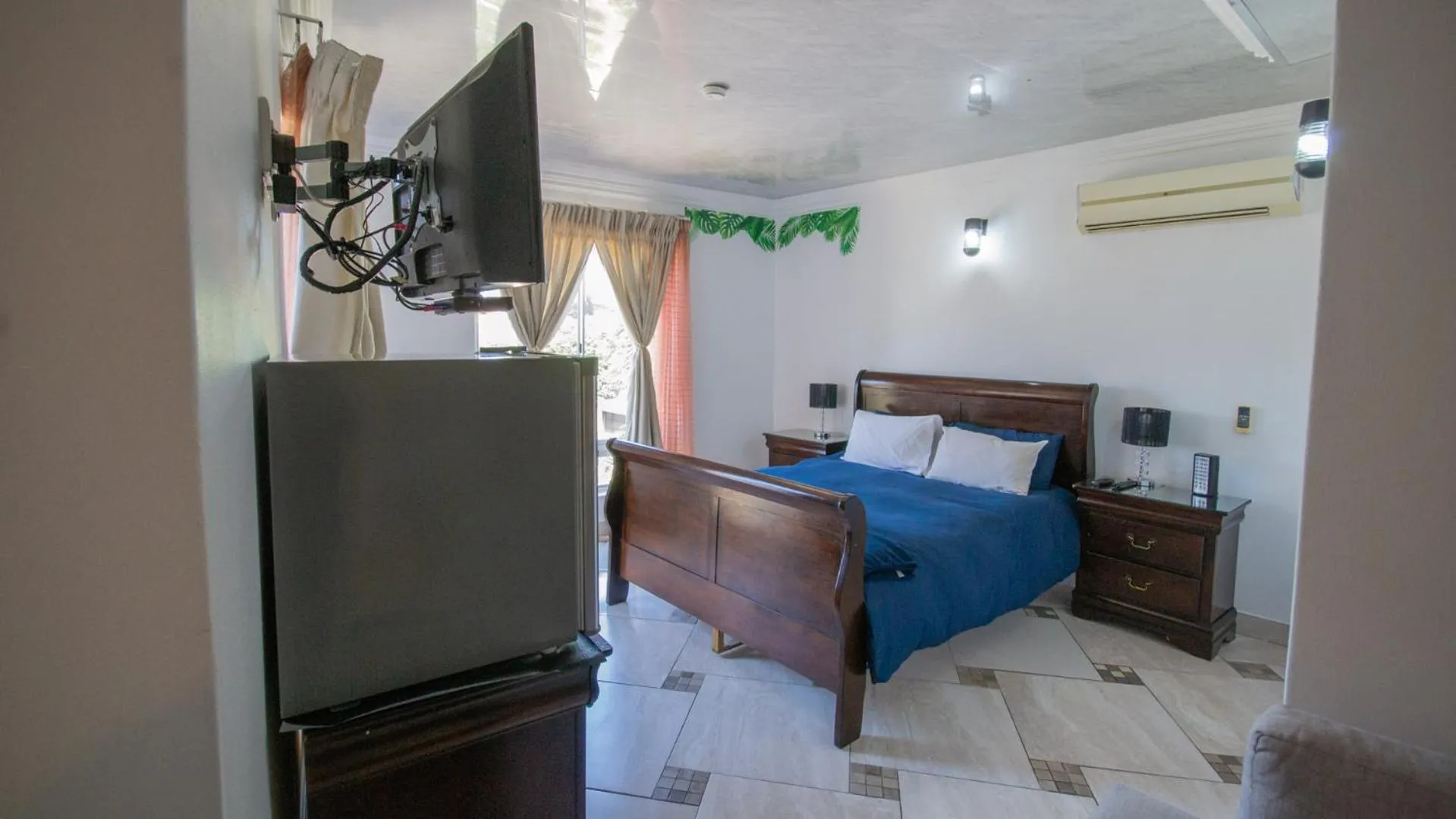 TV and multimedia, Bed in Falling Waters Guest House