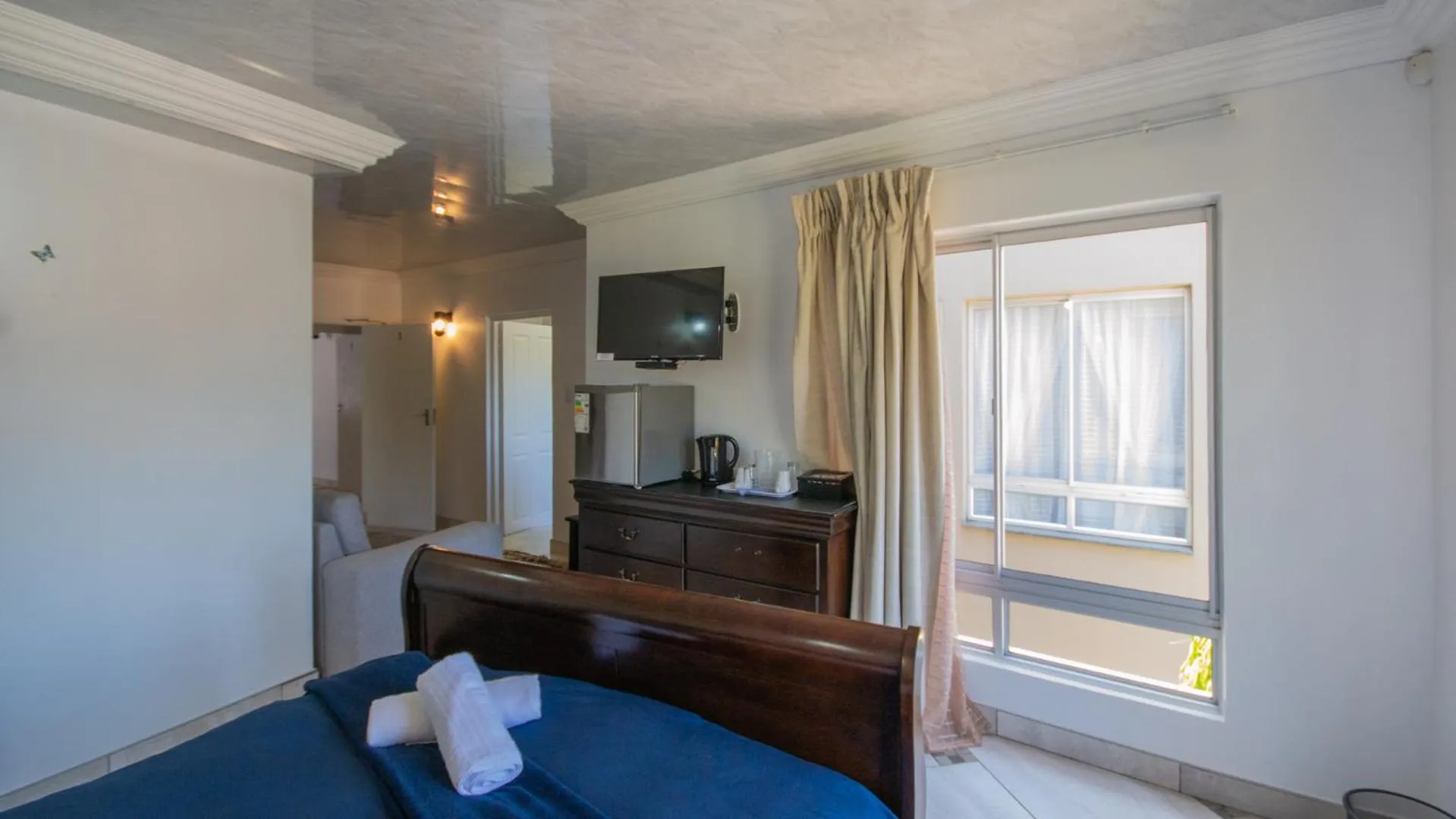 TV and multimedia, Bed in Falling Waters Guest House