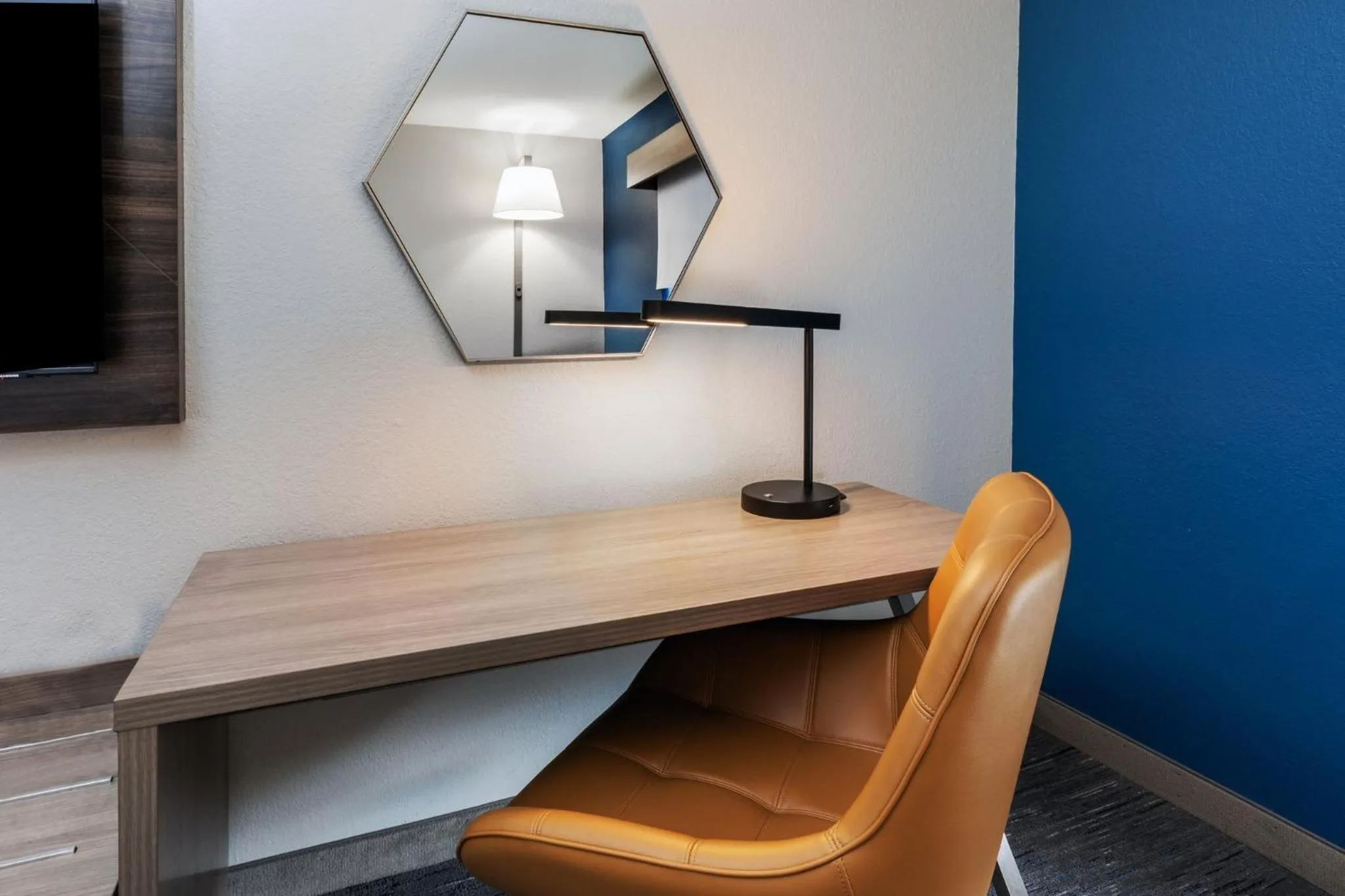 Bedroom in Holiday Inn Express Vicksburg by IHG