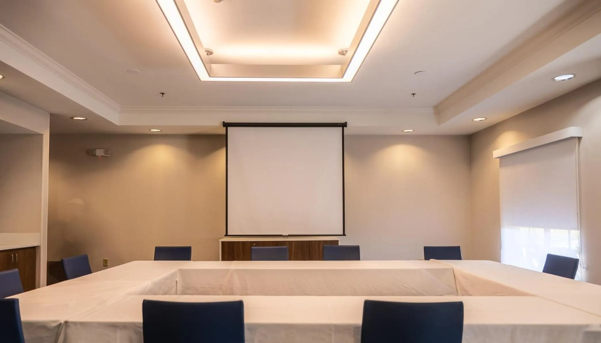 Meeting/conference room in Holiday Inn Express Vicksburg by IHG