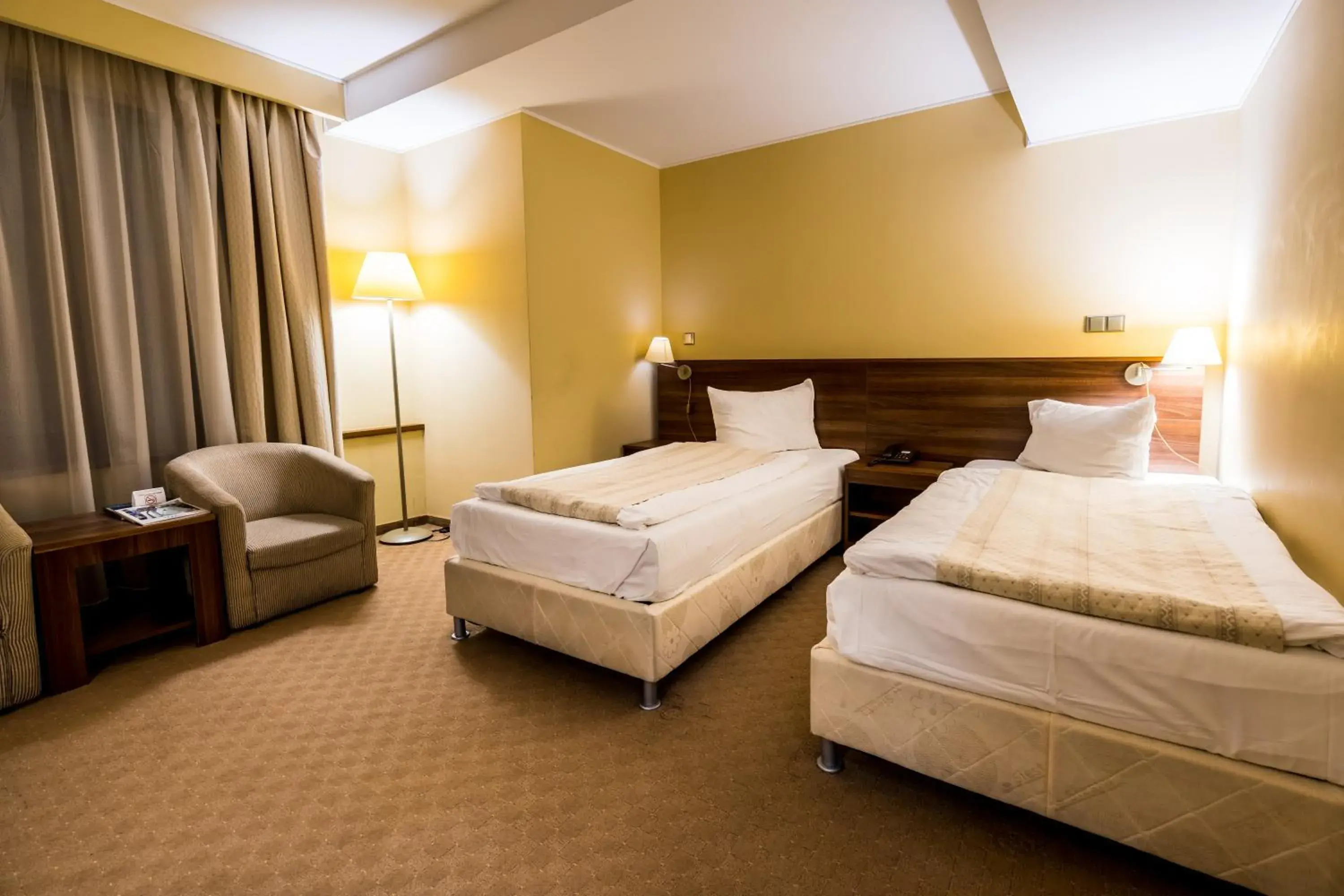 Bedroom, Bed in Grand Hotel Bedroom, Bed in Grand Hotel