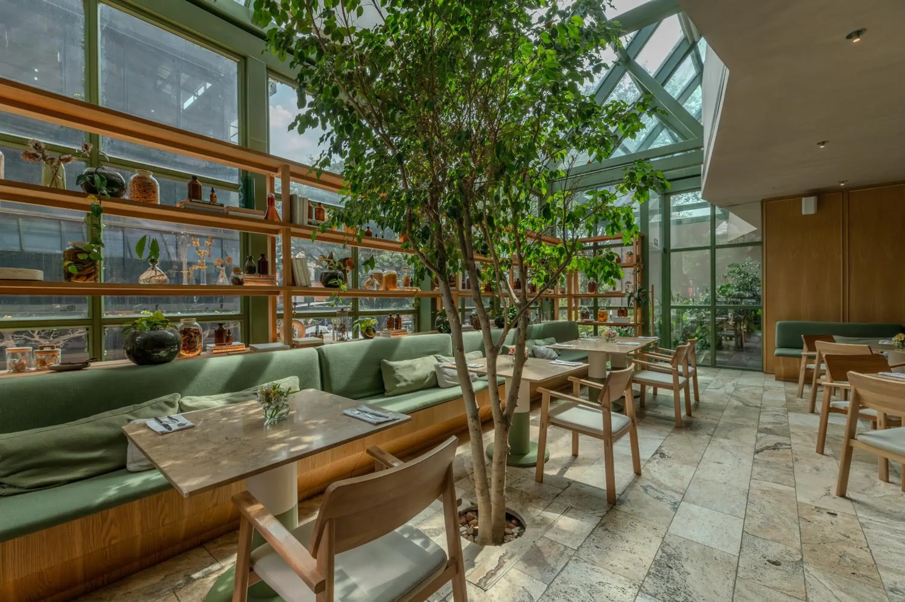 Restaurant/places to eat in The Charlee Hotel Restaurant/places to eat in The Charlee Hotel