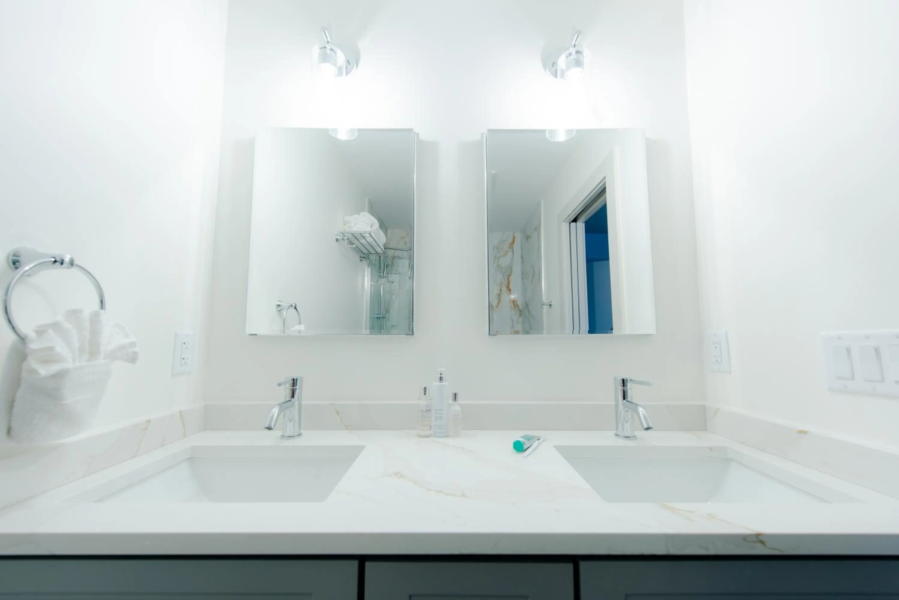Bathroom in Innsbruck Inn at Stowe