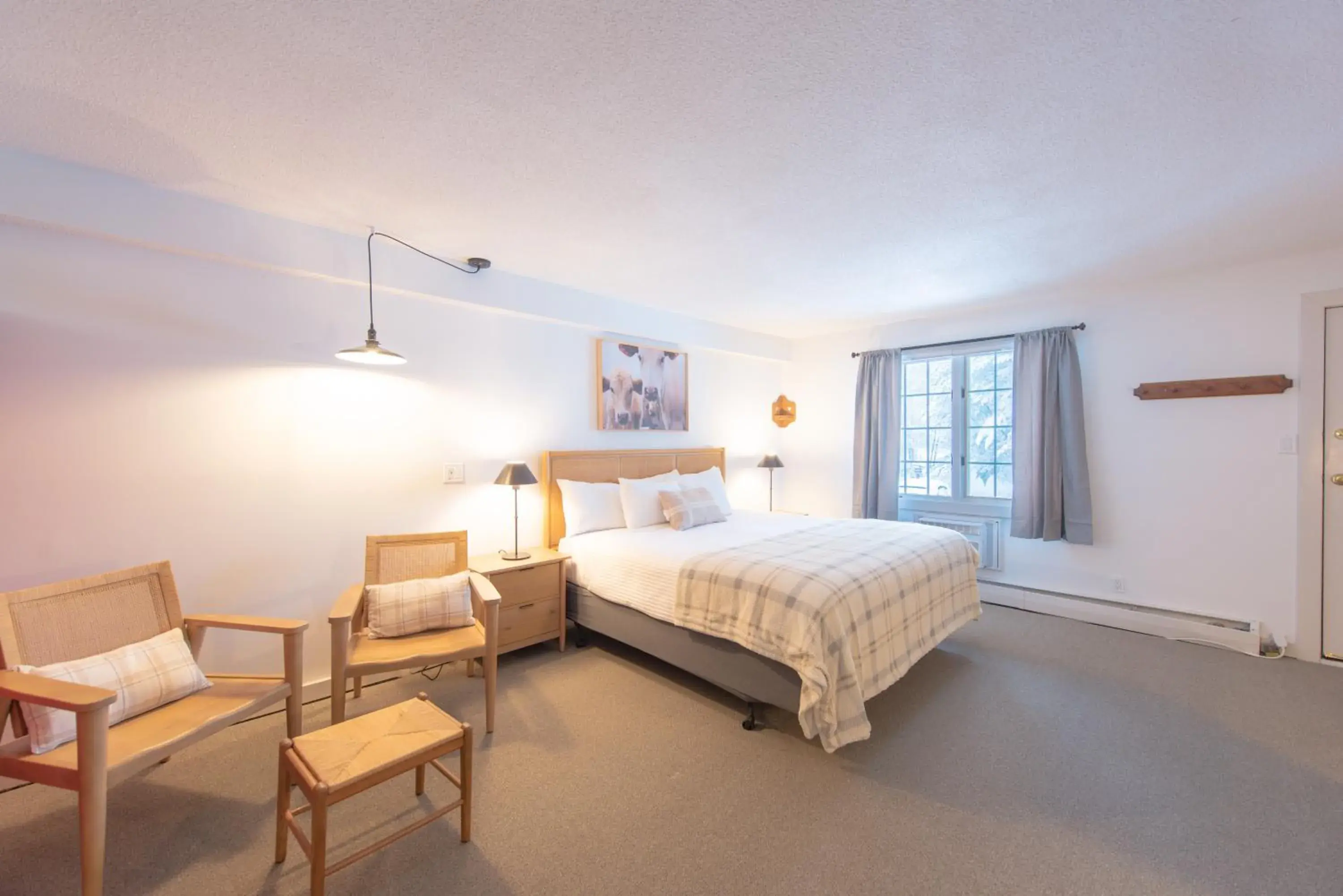 Superior King Suite in Innsbruck Inn at Stowe Superior King Suite in Innsbruck Inn at Stowe