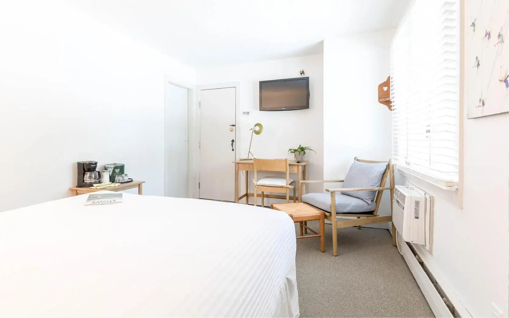 Deluxe Queen Suite in Innsbruck Inn at Stowe Deluxe Queen Suite in Innsbruck Inn at Stowe