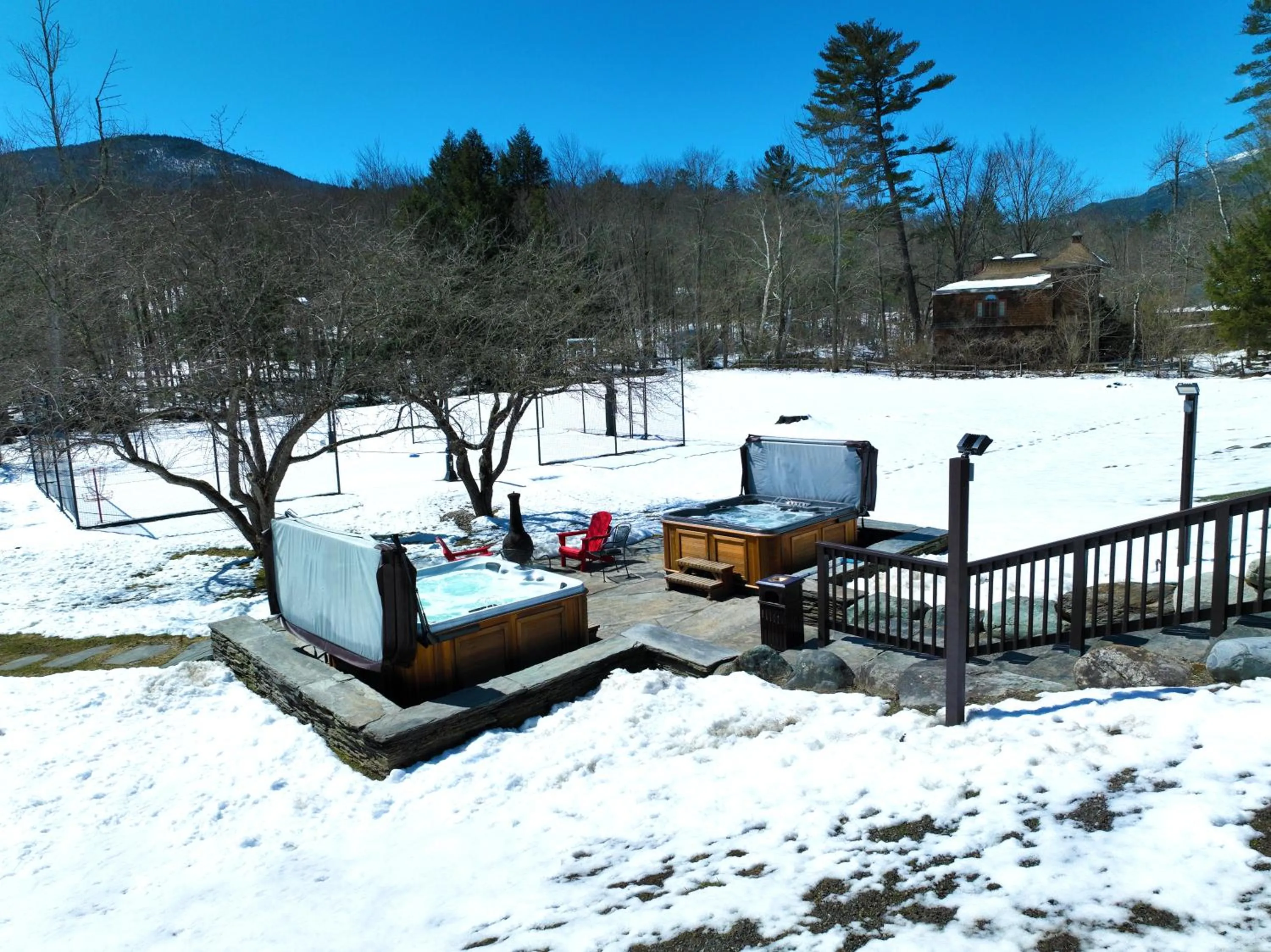 Hot Tub in Innsbruck Inn at Stowe