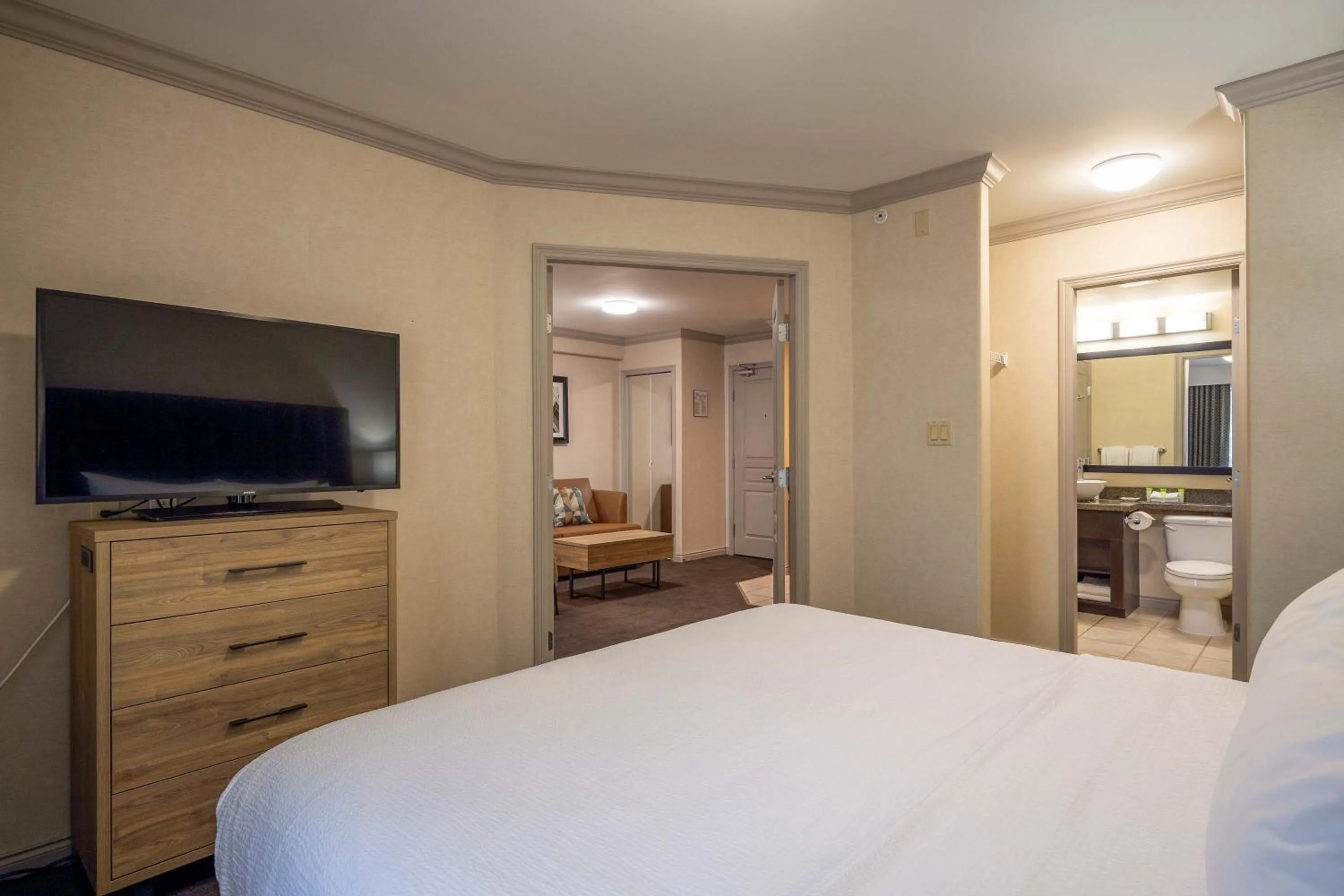 Photo of the whole room, Bed in Sandman Hotel & Suites Winnipeg Airport