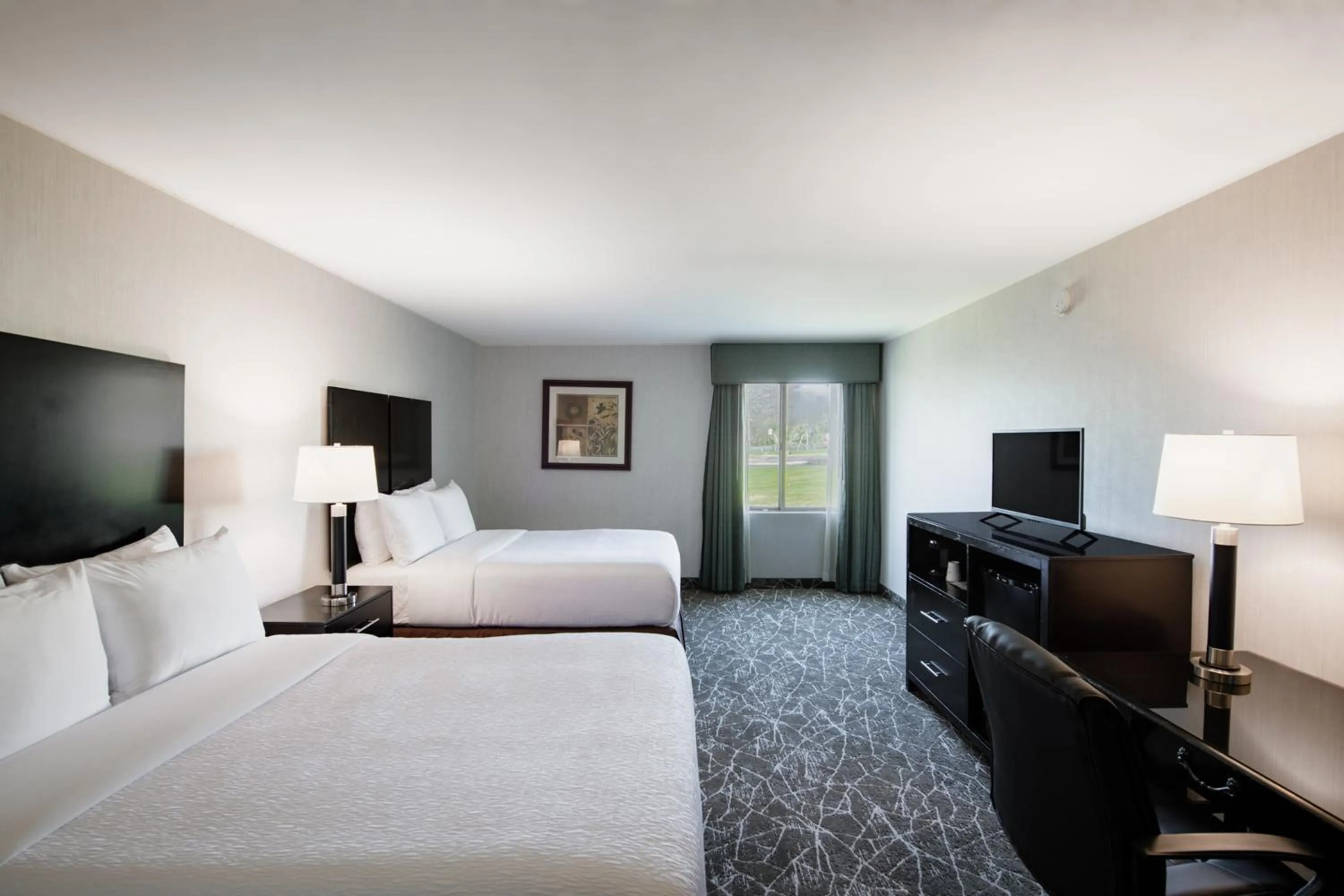 Double Room with Two Double Beds - Non-Smoking in Garden Executive Hotel