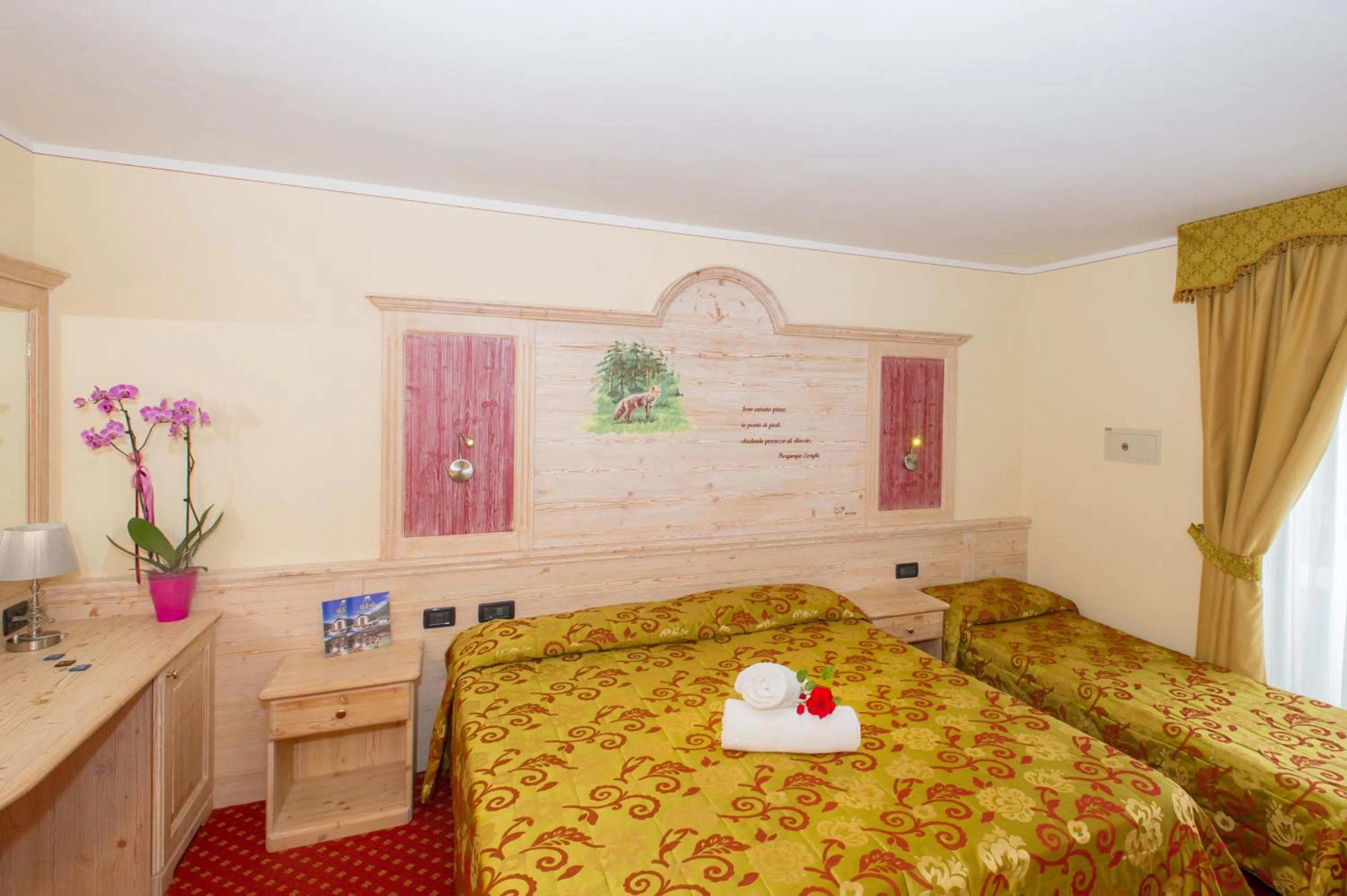 Bedroom, Bed in Hotel Val Di Sole