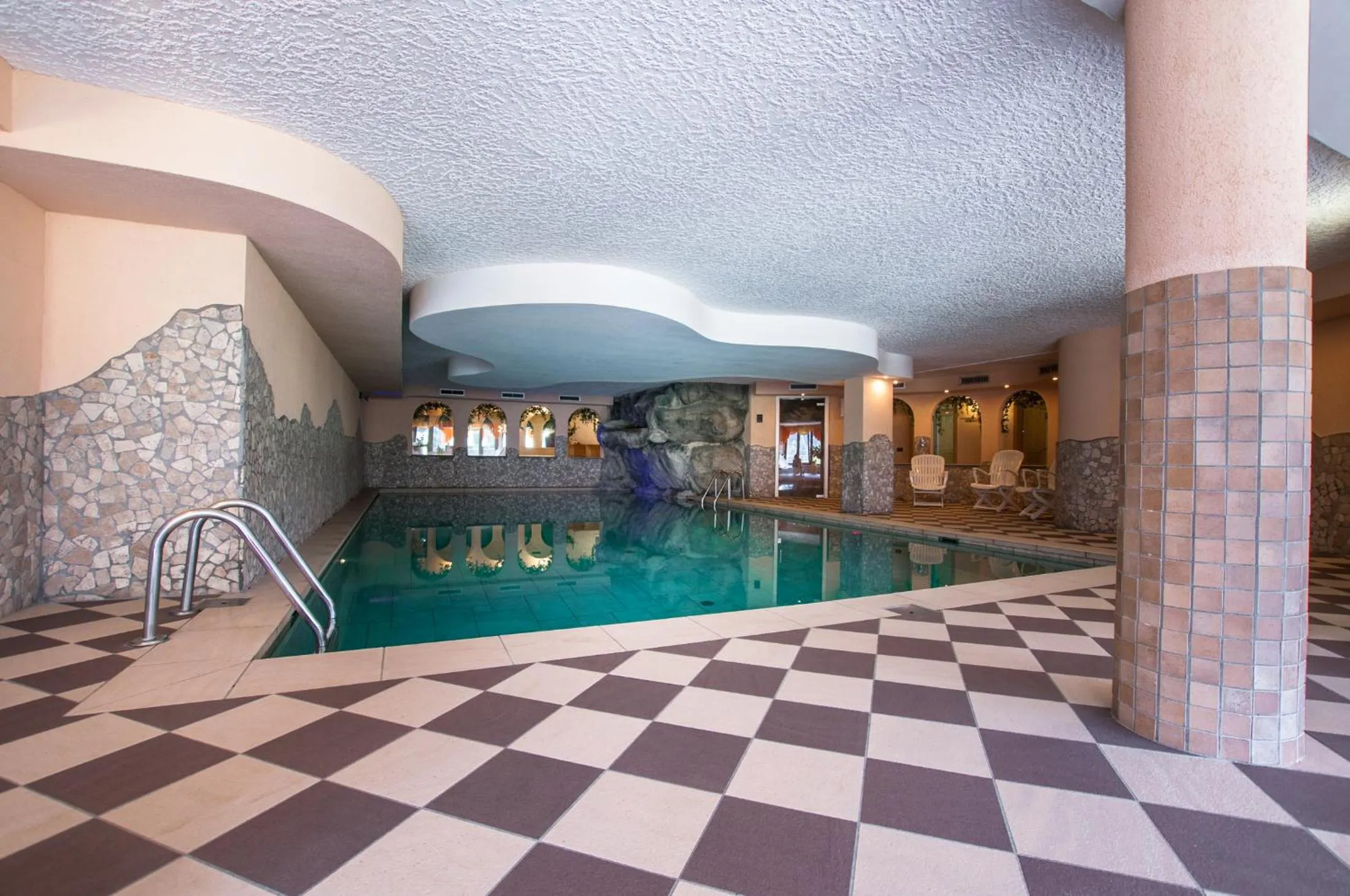 Swimming pool in Hotel Val Di Sole