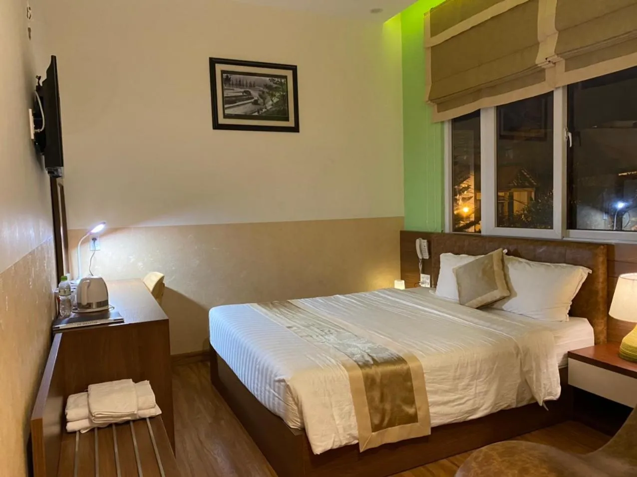 Bed in Duy Vinh Hotel Dalat