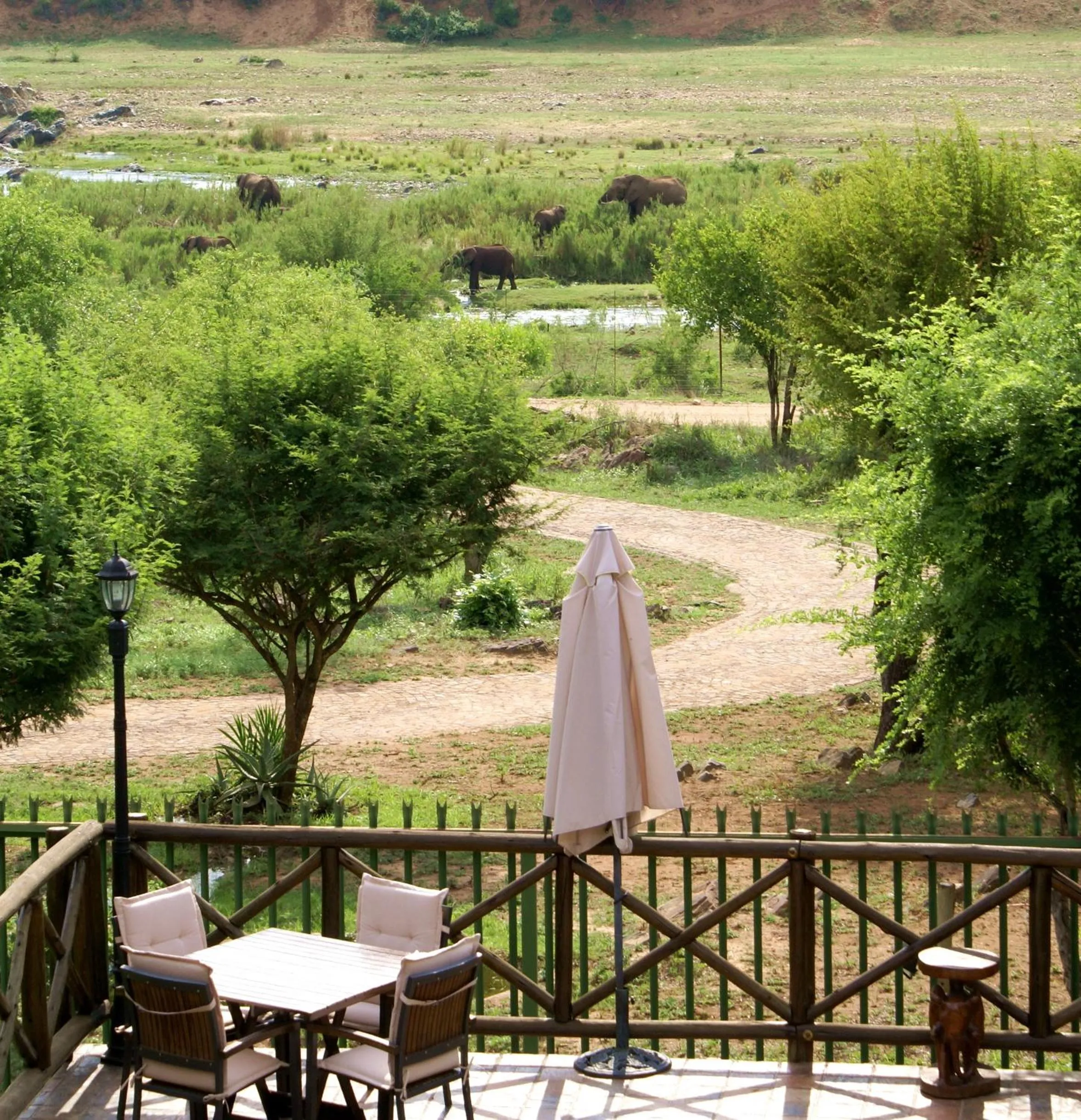 Restaurant/places to eat in Crocodile Kruger Safari Lodge