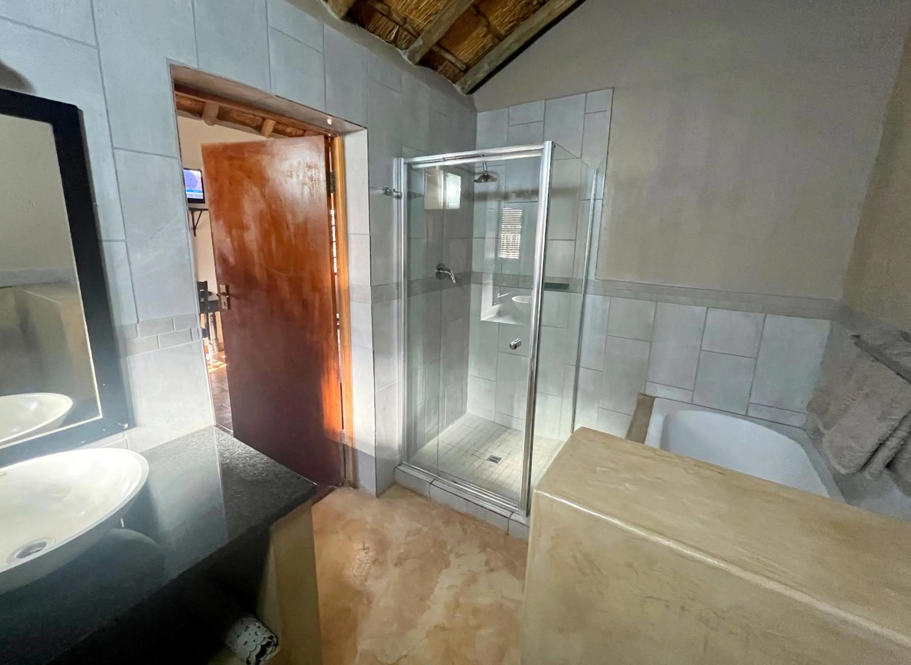 Bathroom in Crocodile Kruger Safari Lodge