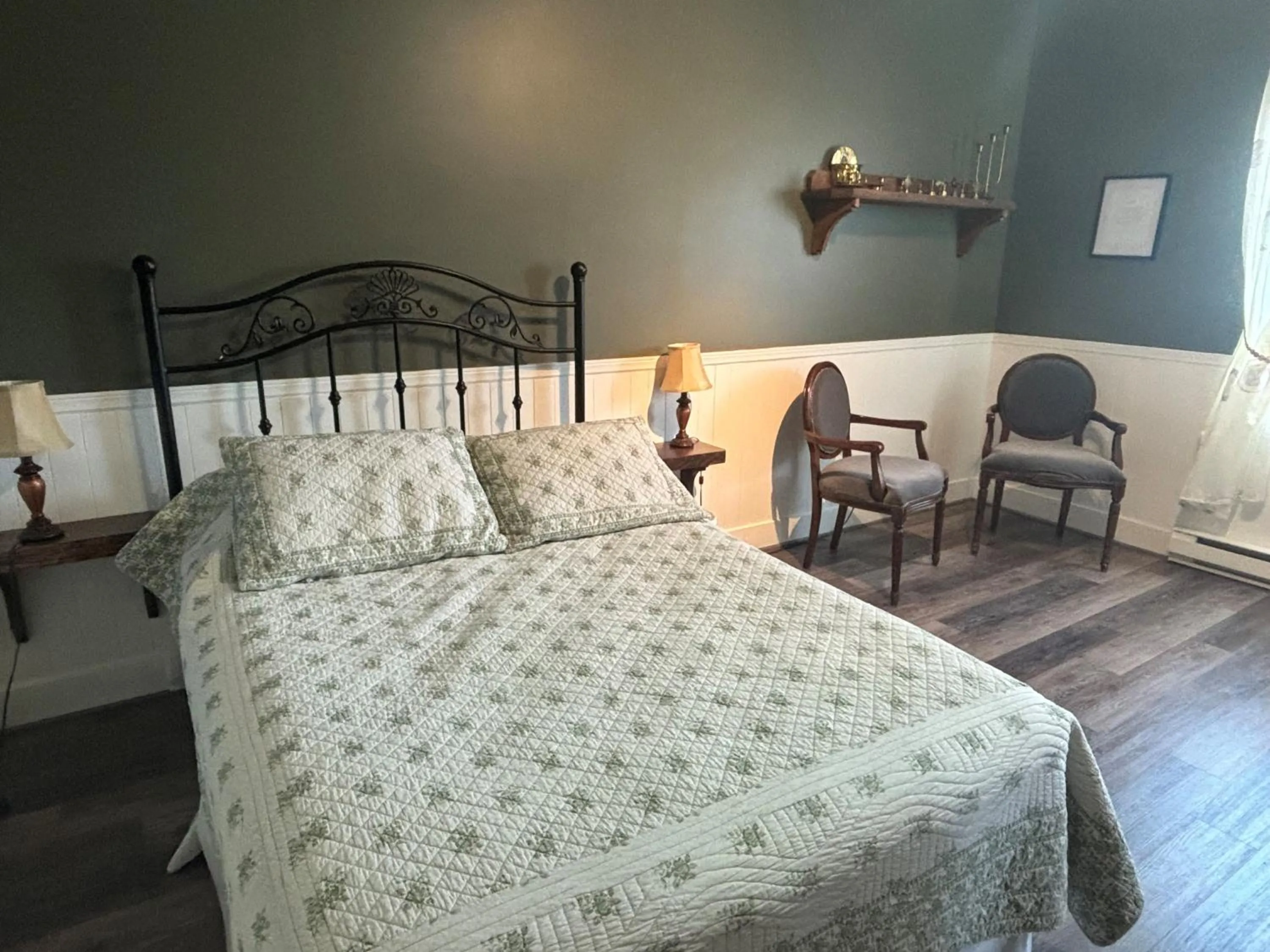 Bed in Auberge Presbytere Mont Lac-Vert