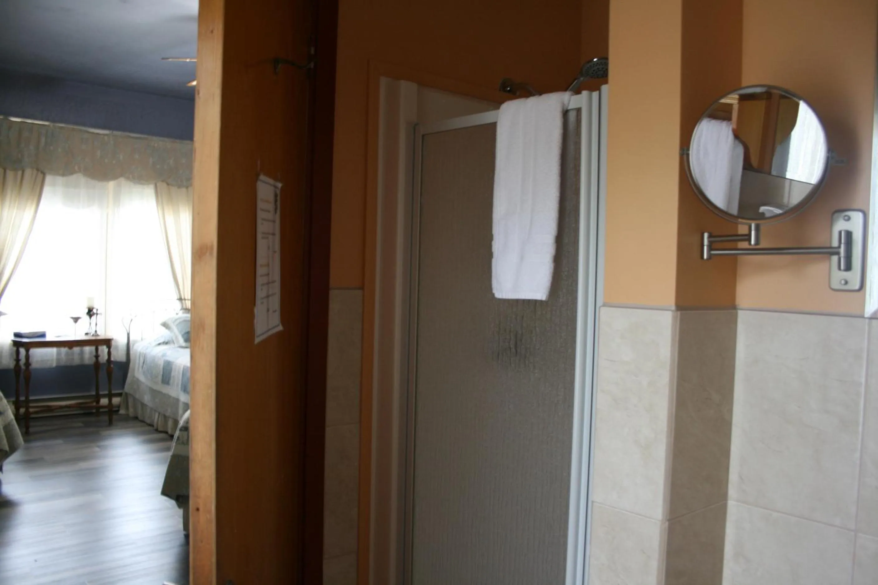 Shower in Auberge Presbytere Mont Lac-Vert