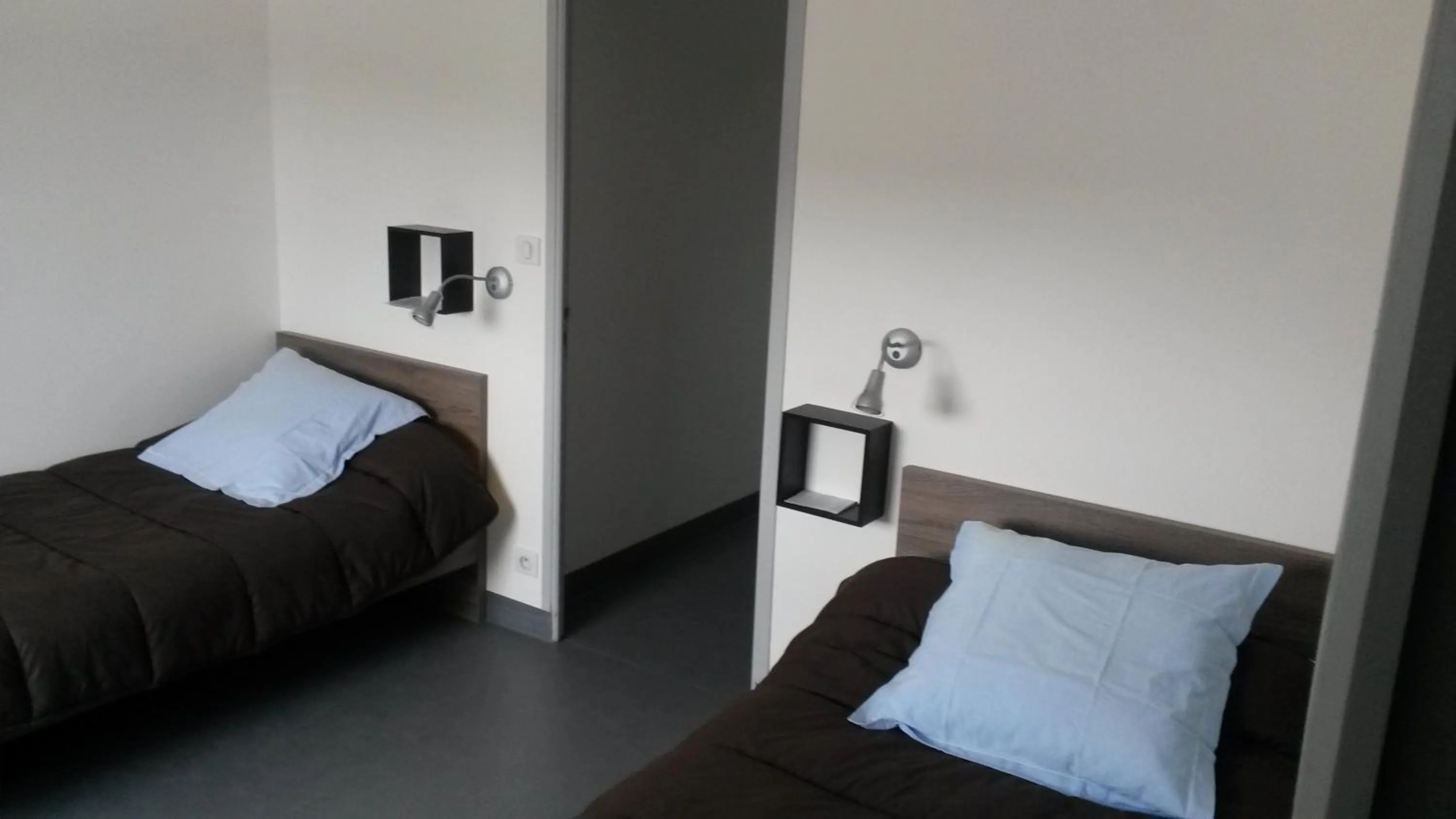 Bed in Auberge Saint Jacques