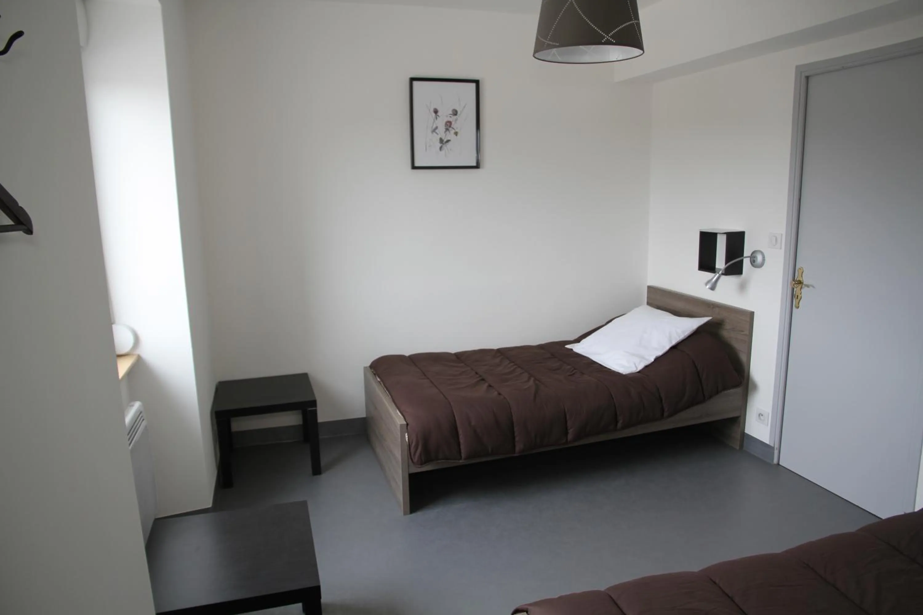 Bed in Auberge Saint Jacques