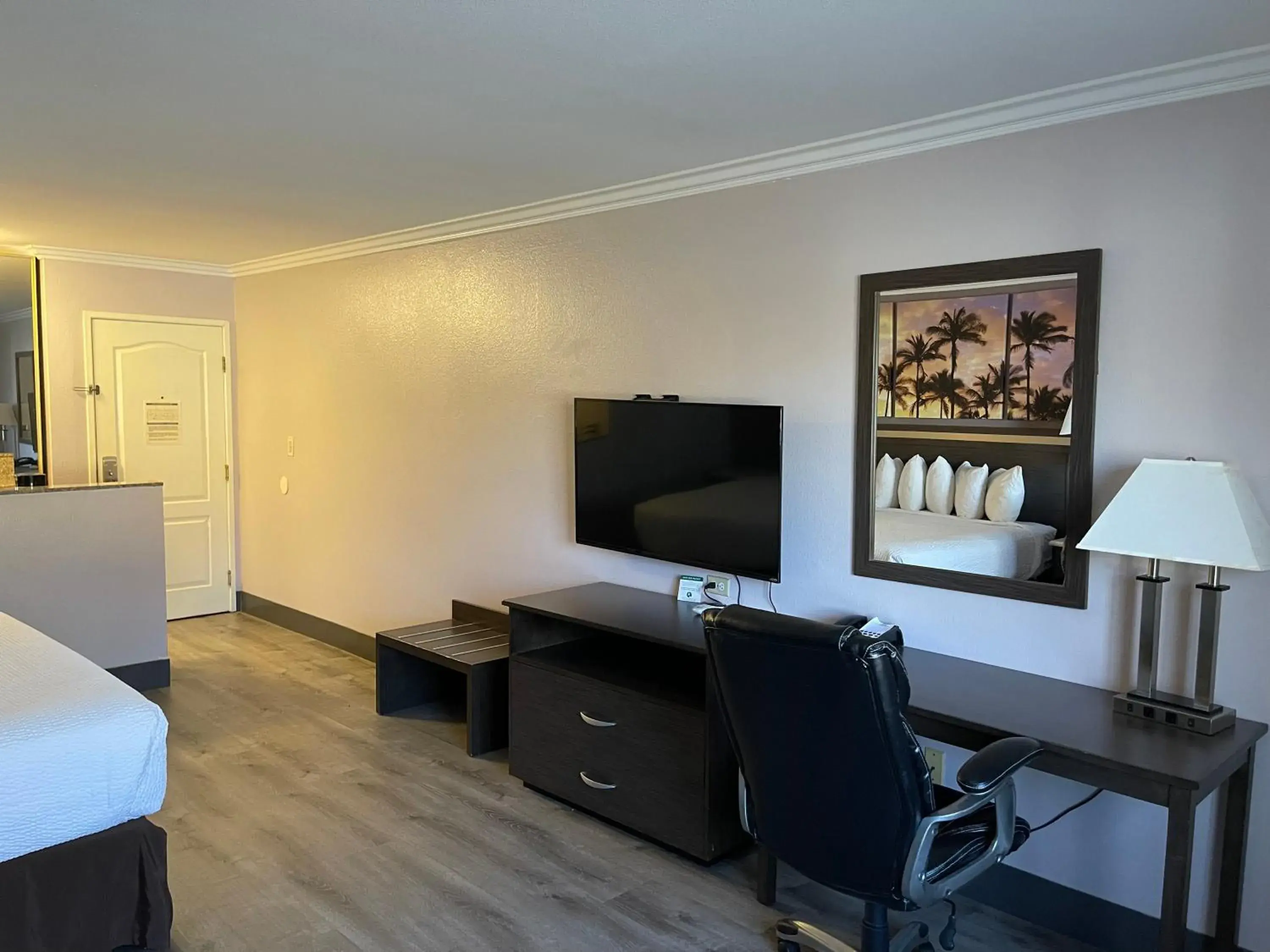 Superior Double Room - Non-Smoking in Days Inn by Wyndham Indio Superior Double Room - Non-Smoking in Days Inn by Wyndham Indio