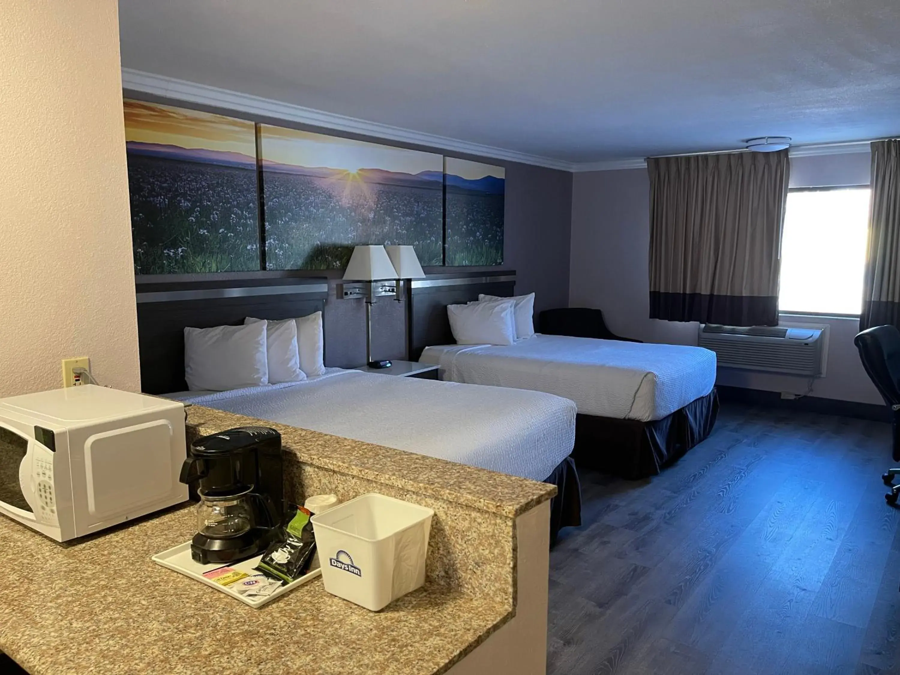 Bed in Days Inn by Wyndham Indio Bed in Days Inn by Wyndham Indio