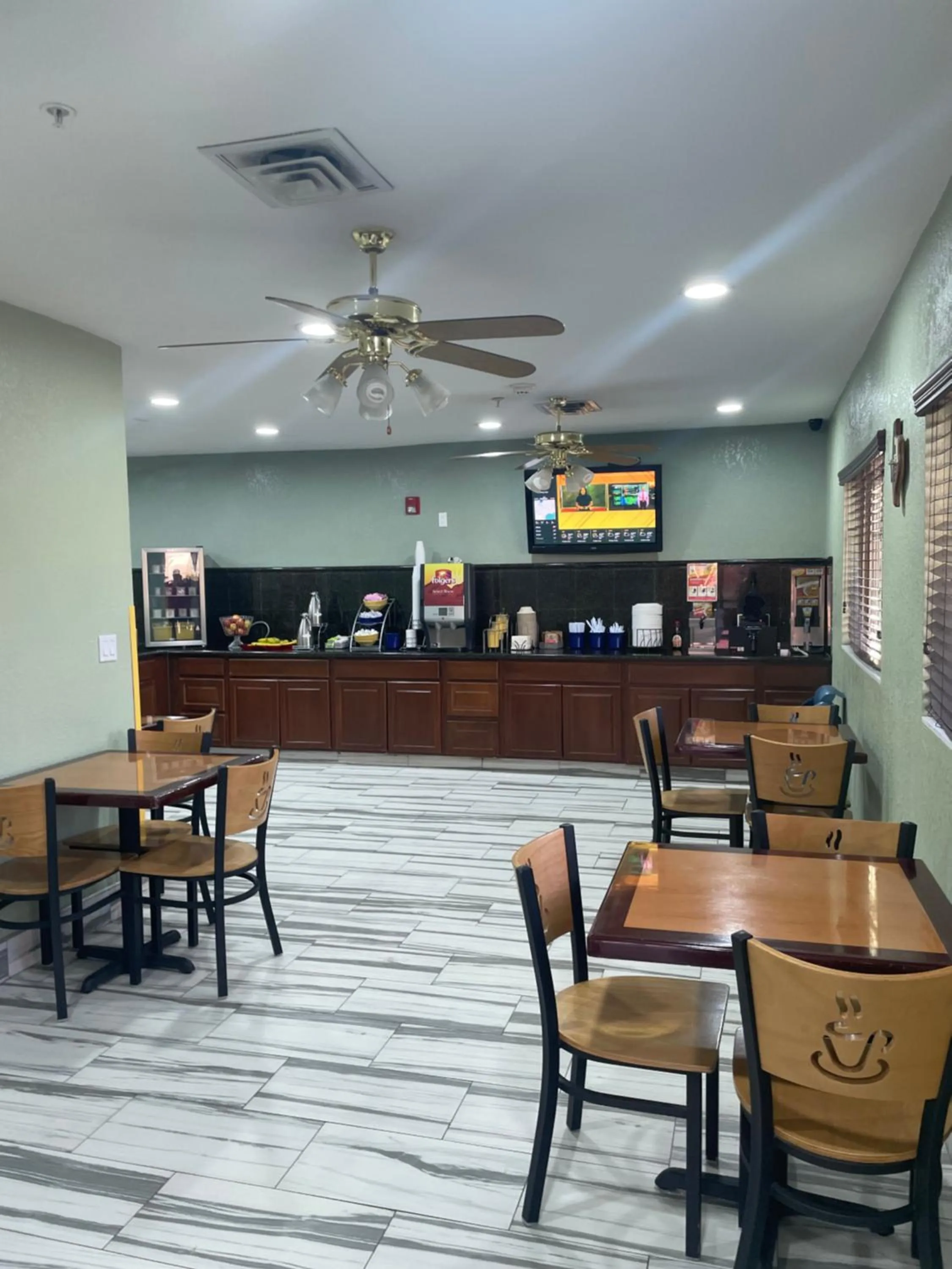 Breakfast in Days Inn by Wyndham Childress