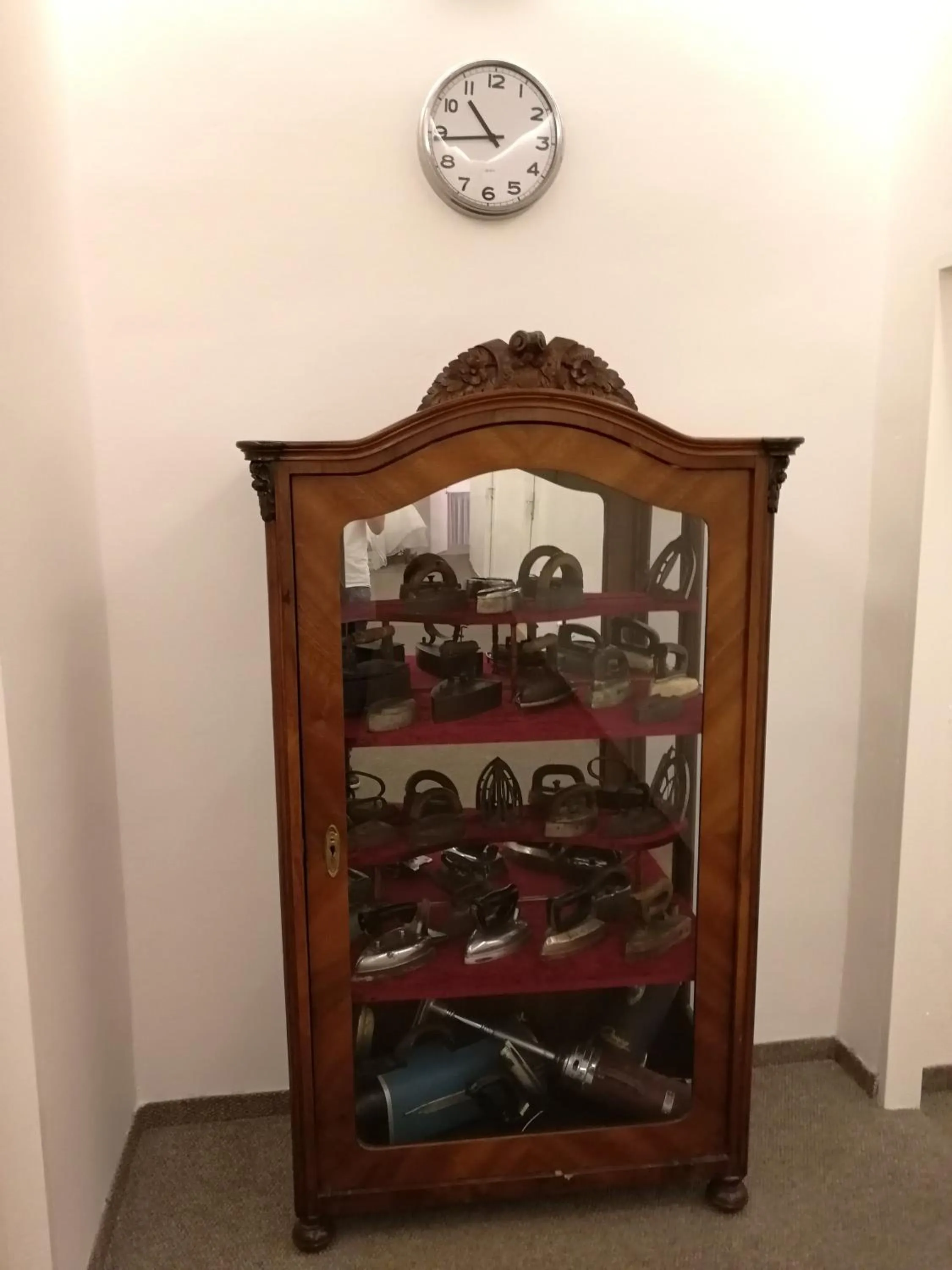 Decorative detail in Pension Akat