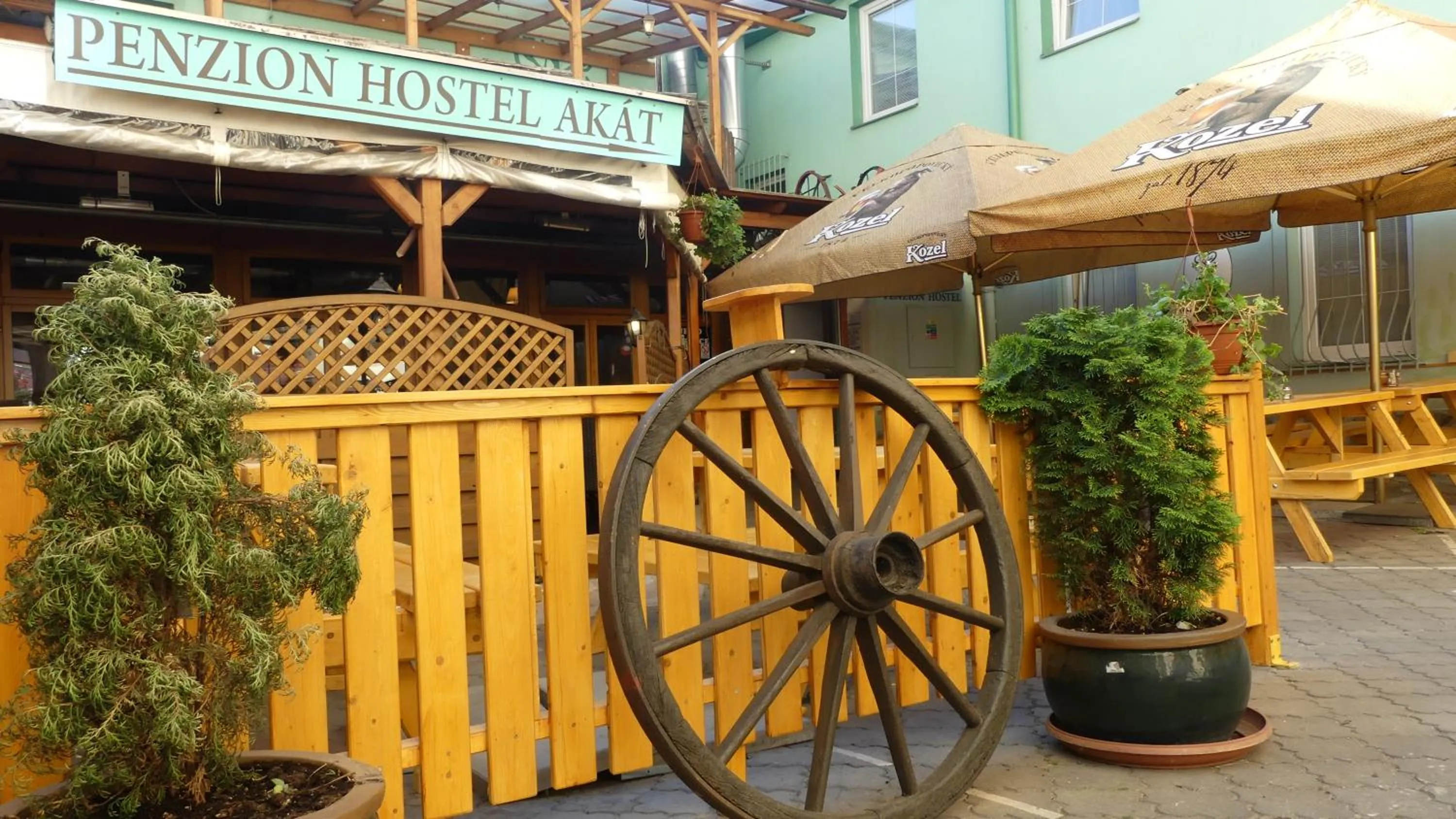 Facade/entrance in Pension Akat