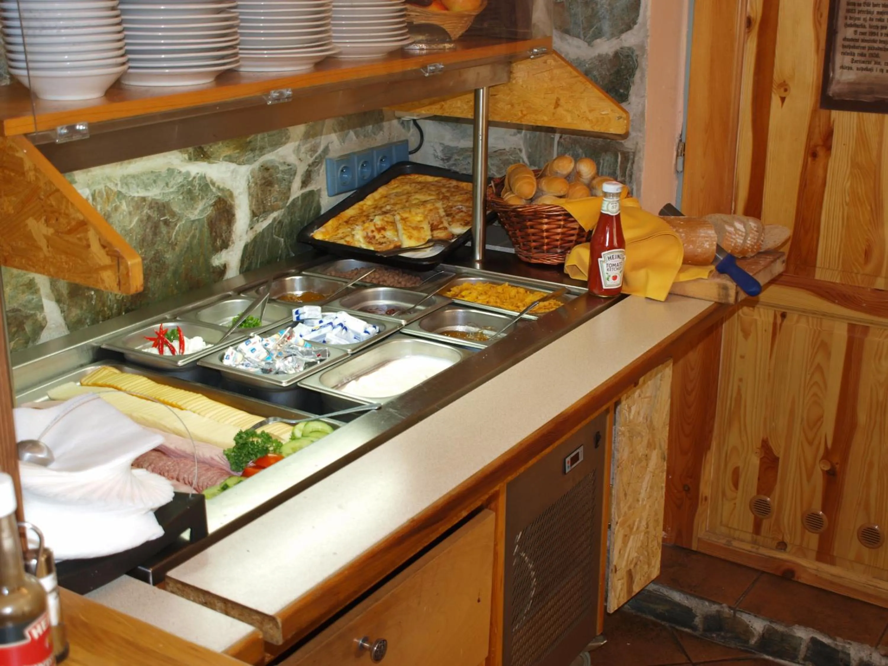 Buffet breakfast in Pension Akat