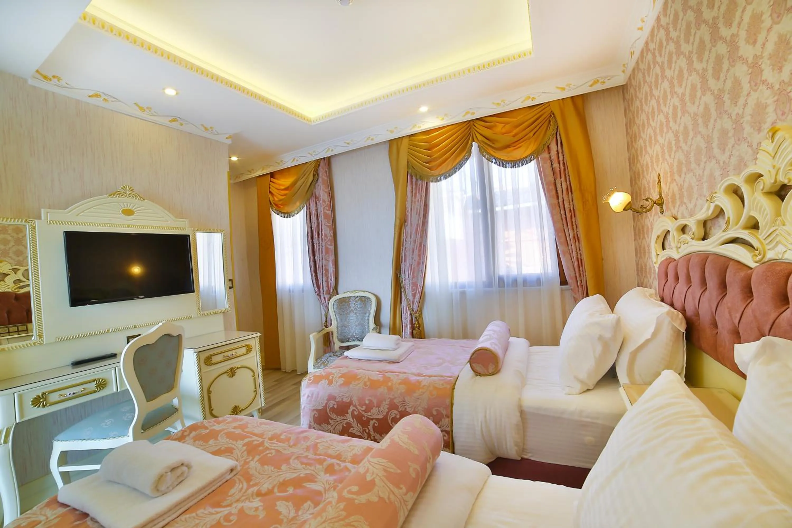 Photo of the whole room, Bed in Nayla Palace Hotel-Special Category