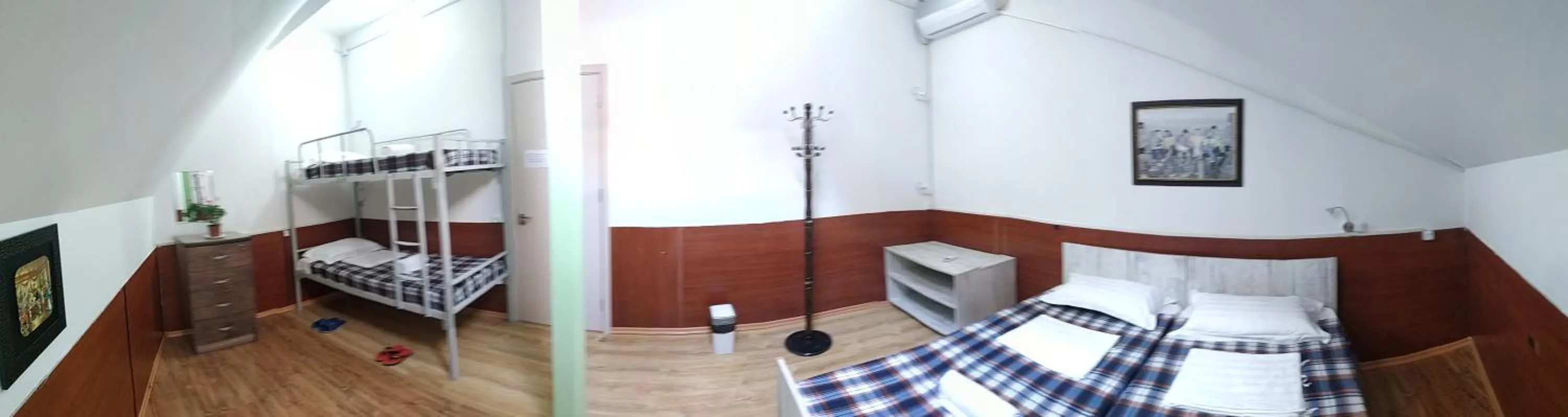 bunk bed, Bed in Hostel Portal