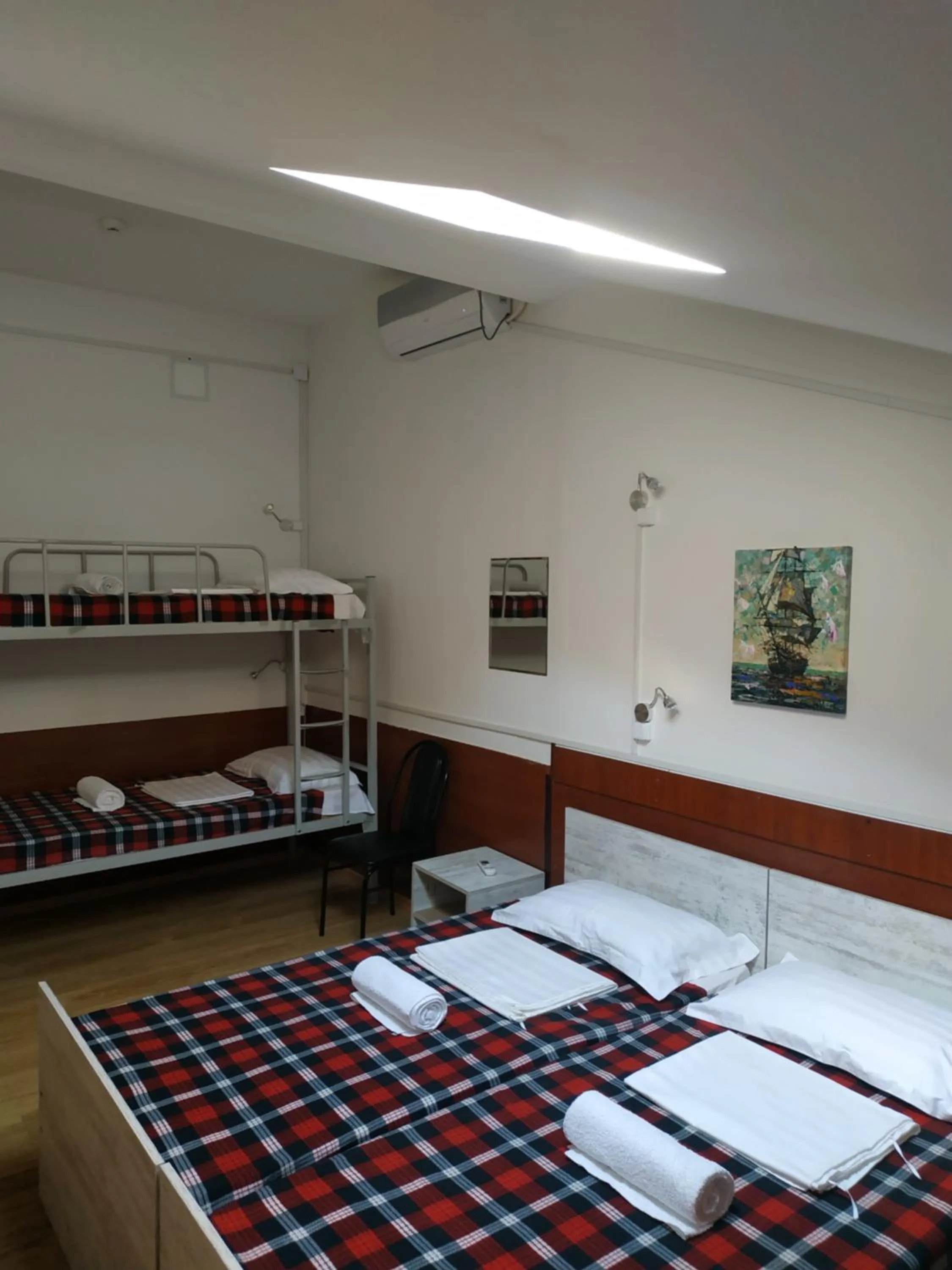 bunk bed, Bed in Hostel Portal