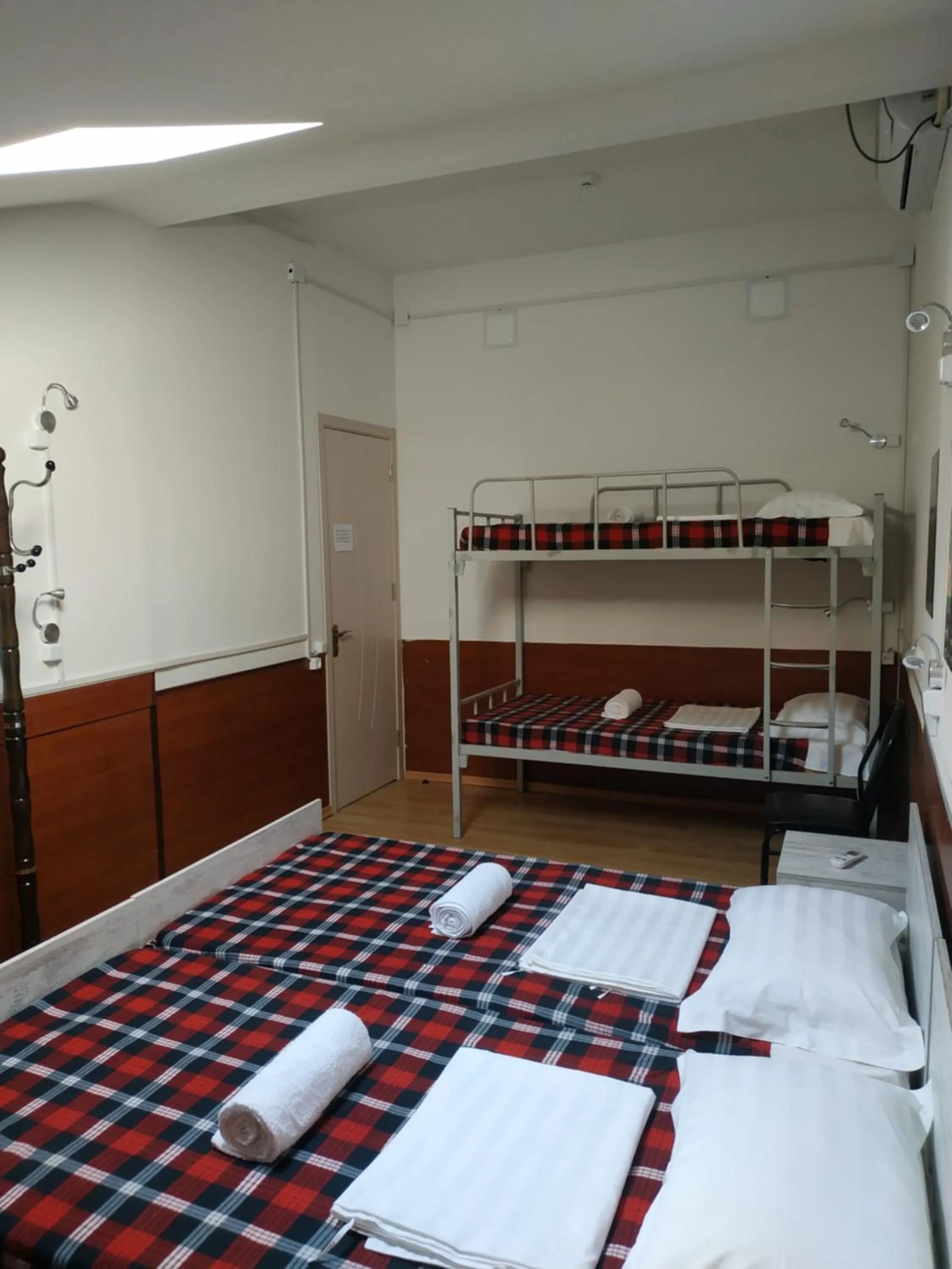 bunk bed, Bed in Hostel Portal