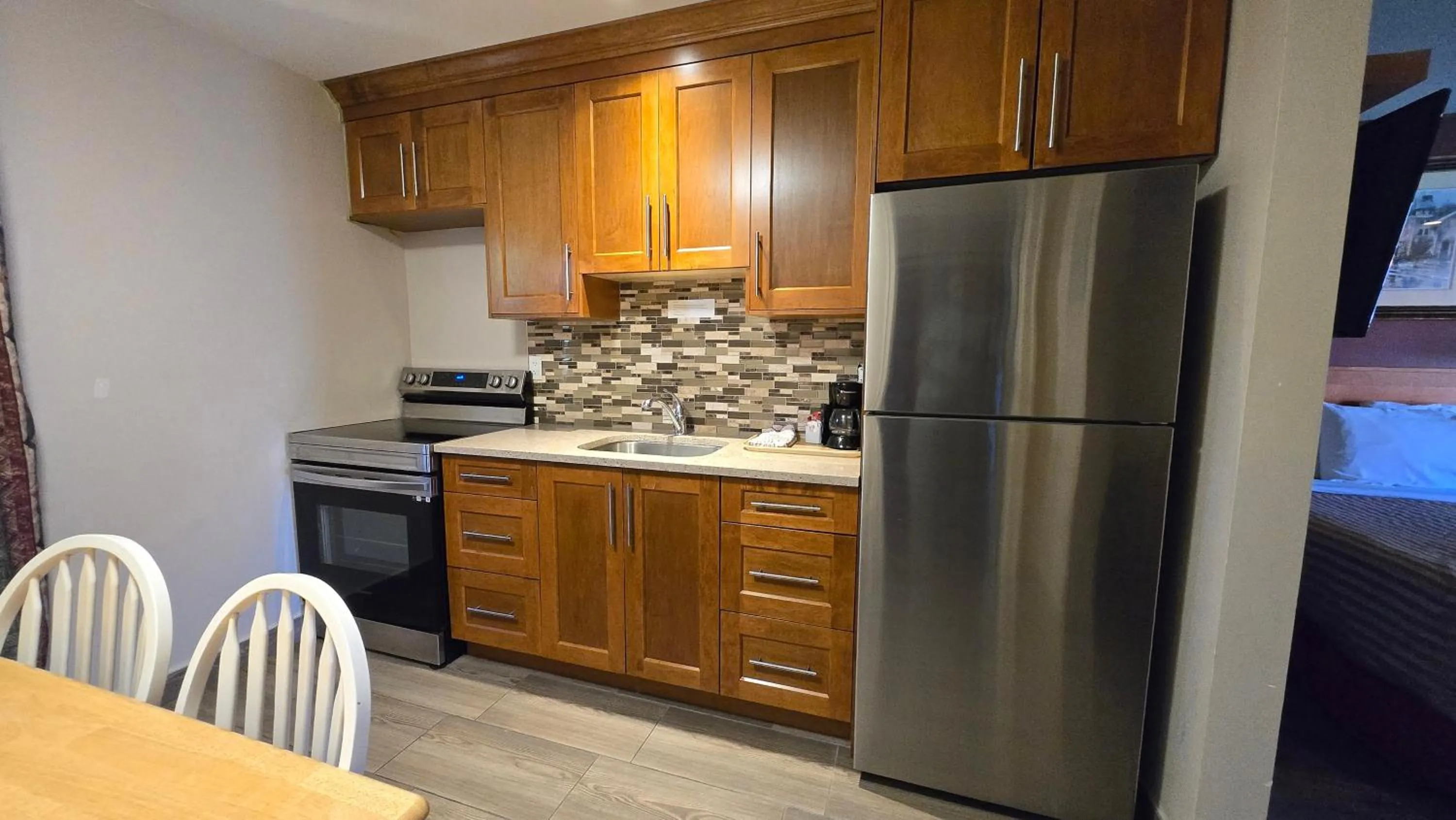 Sahara Courtyard Inn & Suites Osoyoos