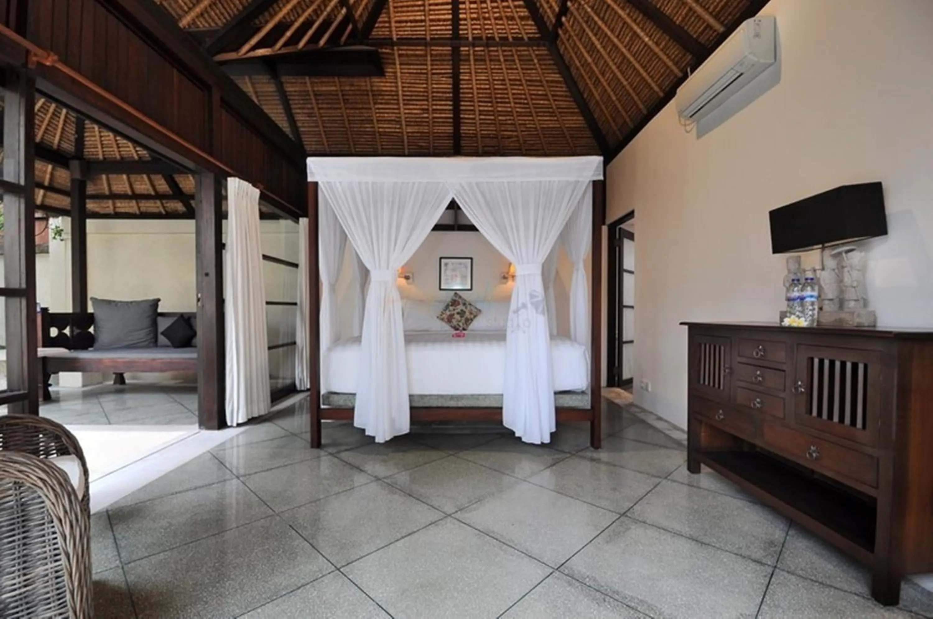 Bedroom, Bed in Villa Seminyak William