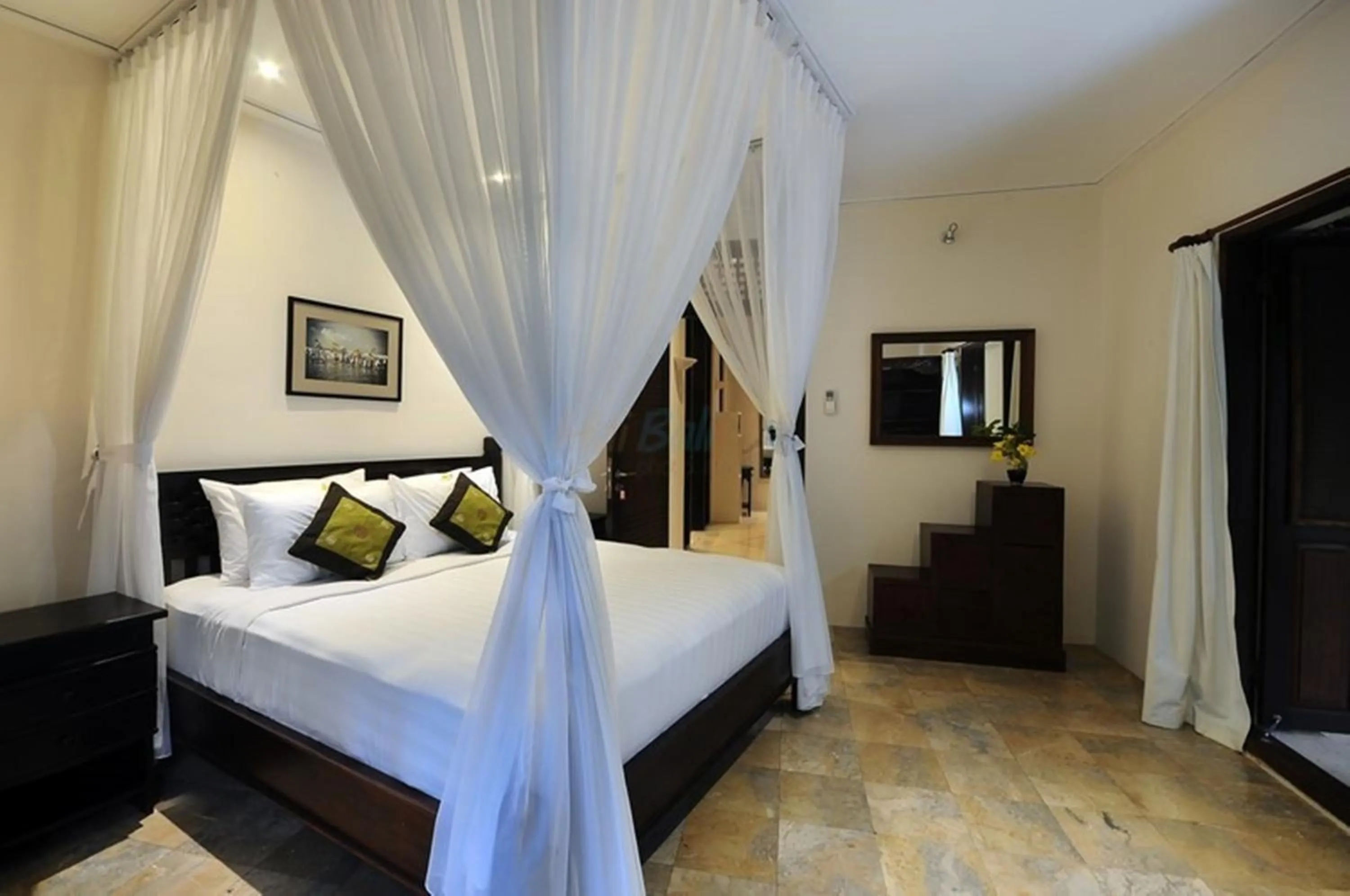 Bed in Villa Seminyak William