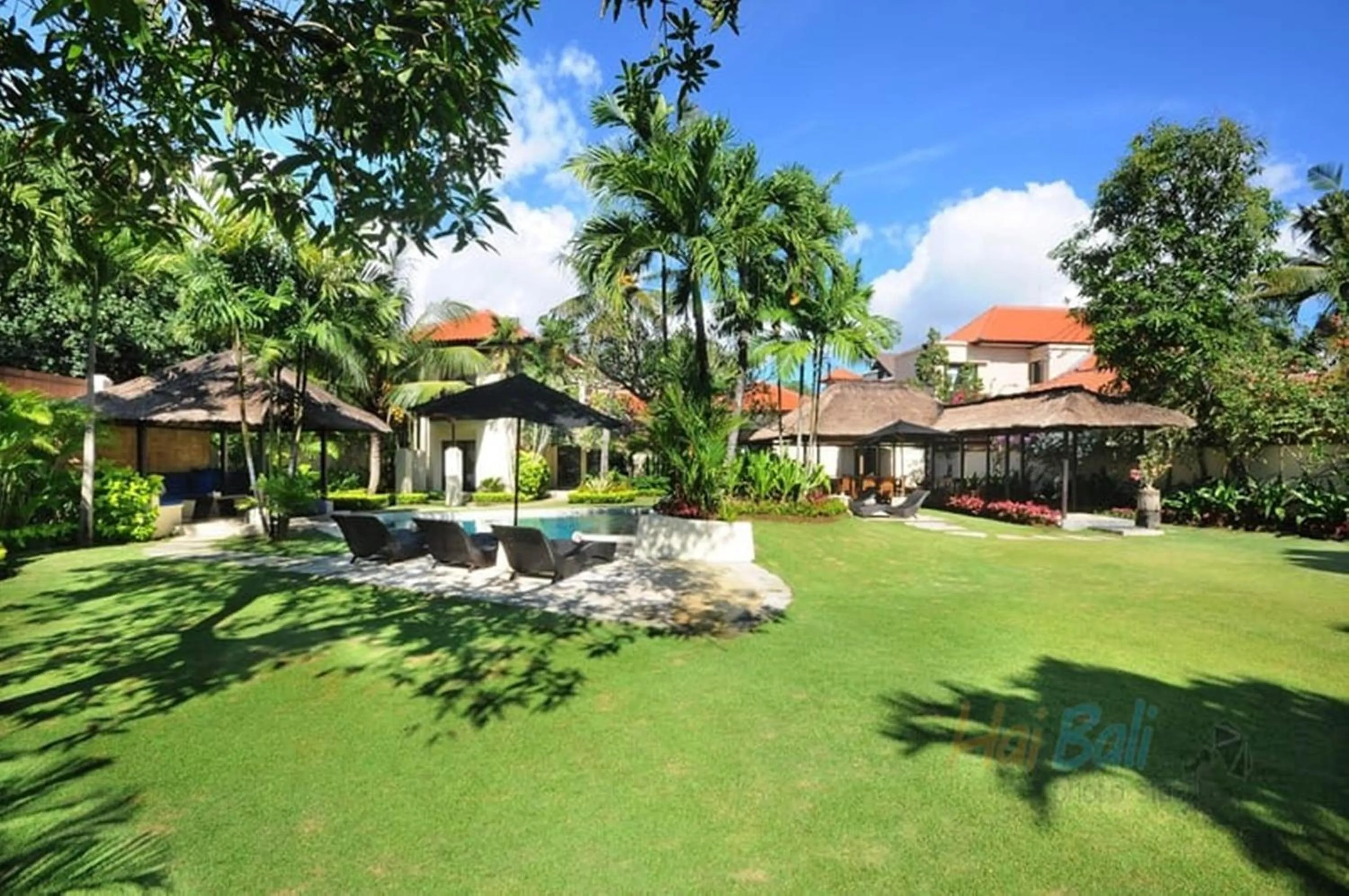 Property building in Villa Seminyak William