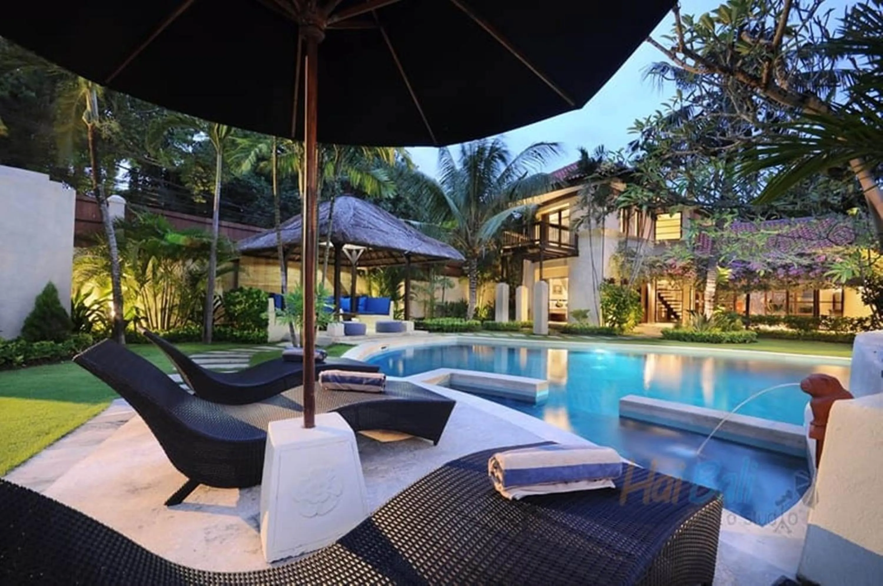 Swimming pool in Villa Seminyak William