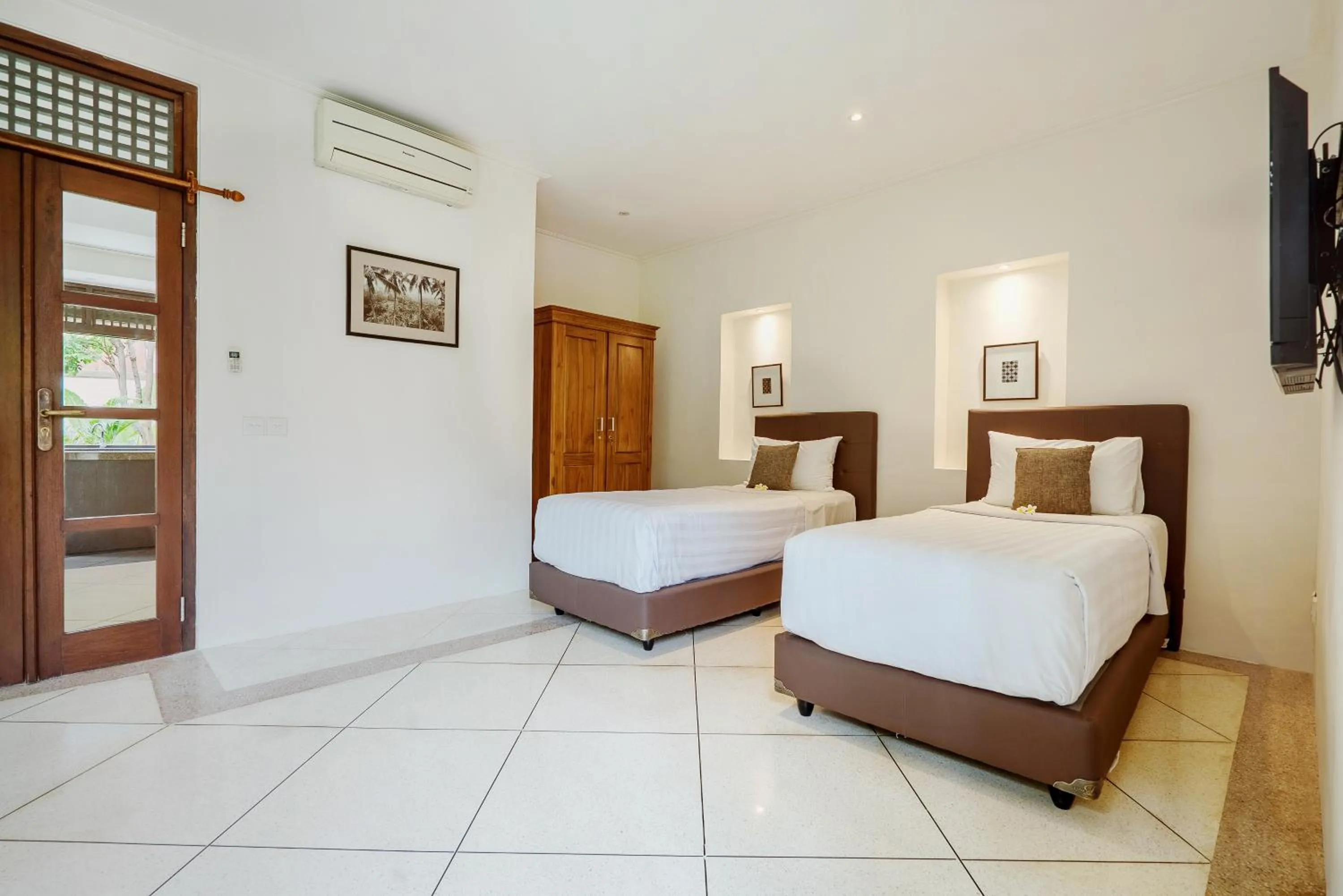 Bed in Villa Seminyak William