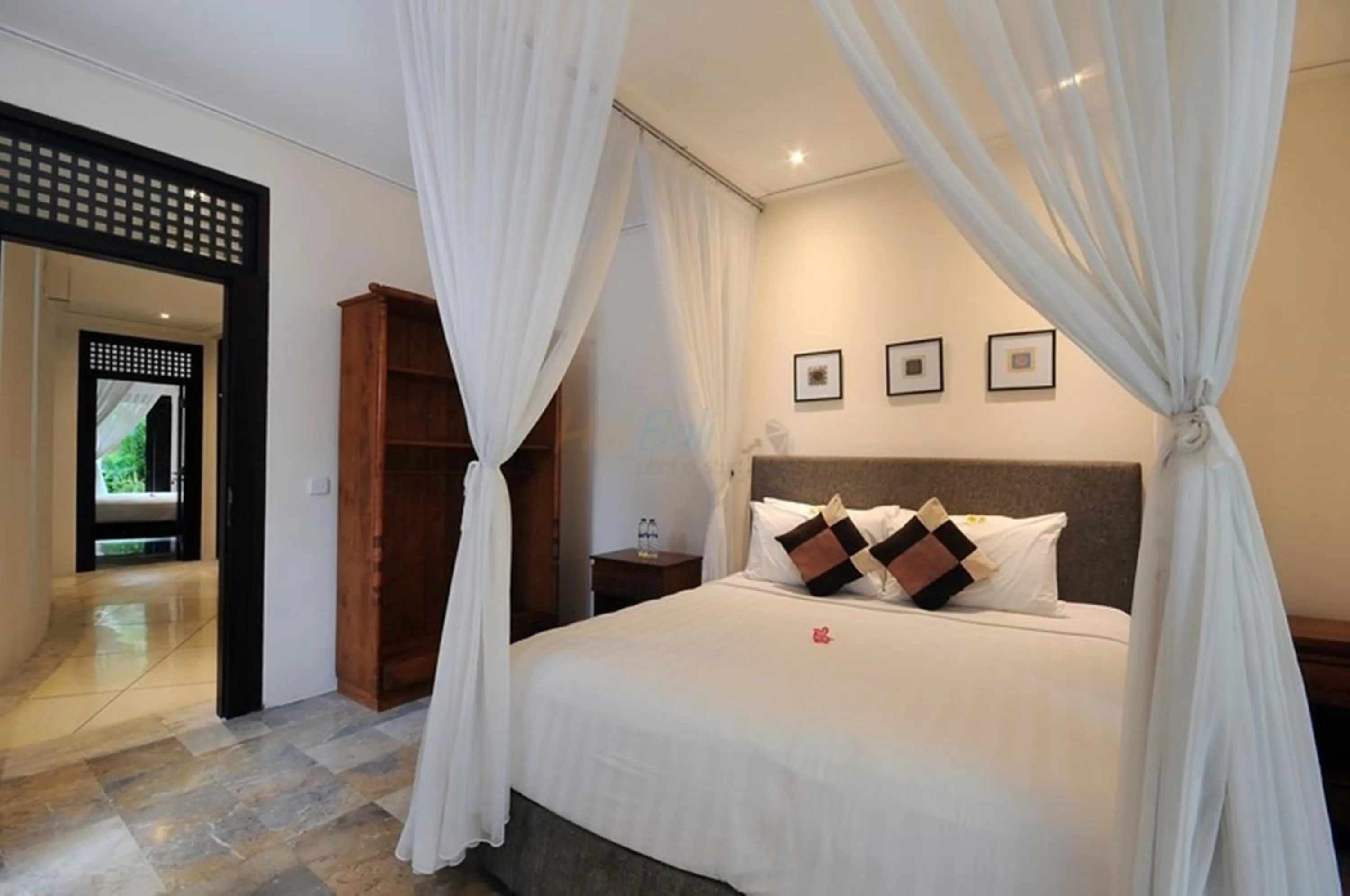 Bedroom, Bed in Villa Seminyak William