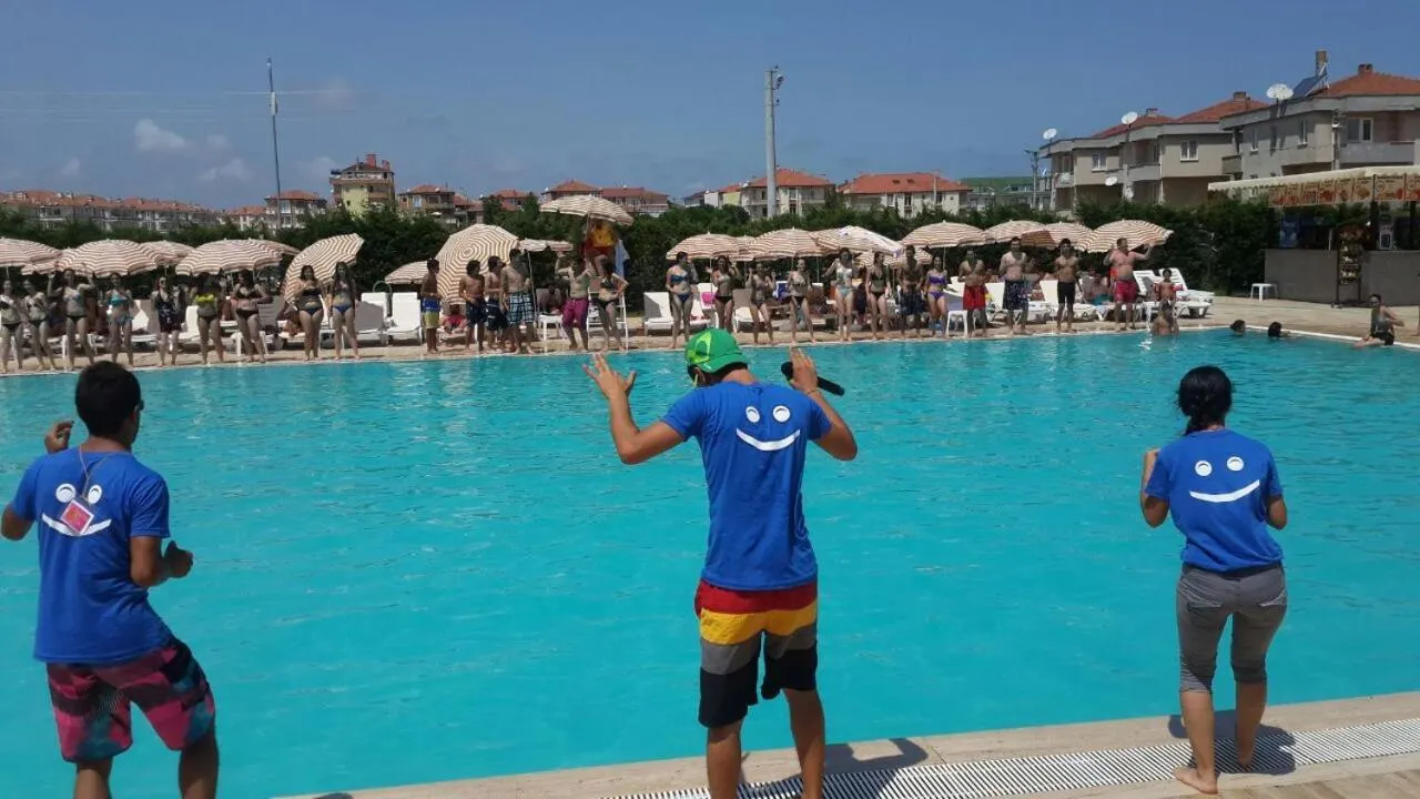 Entertainment in Carpediem Diamond Hotel