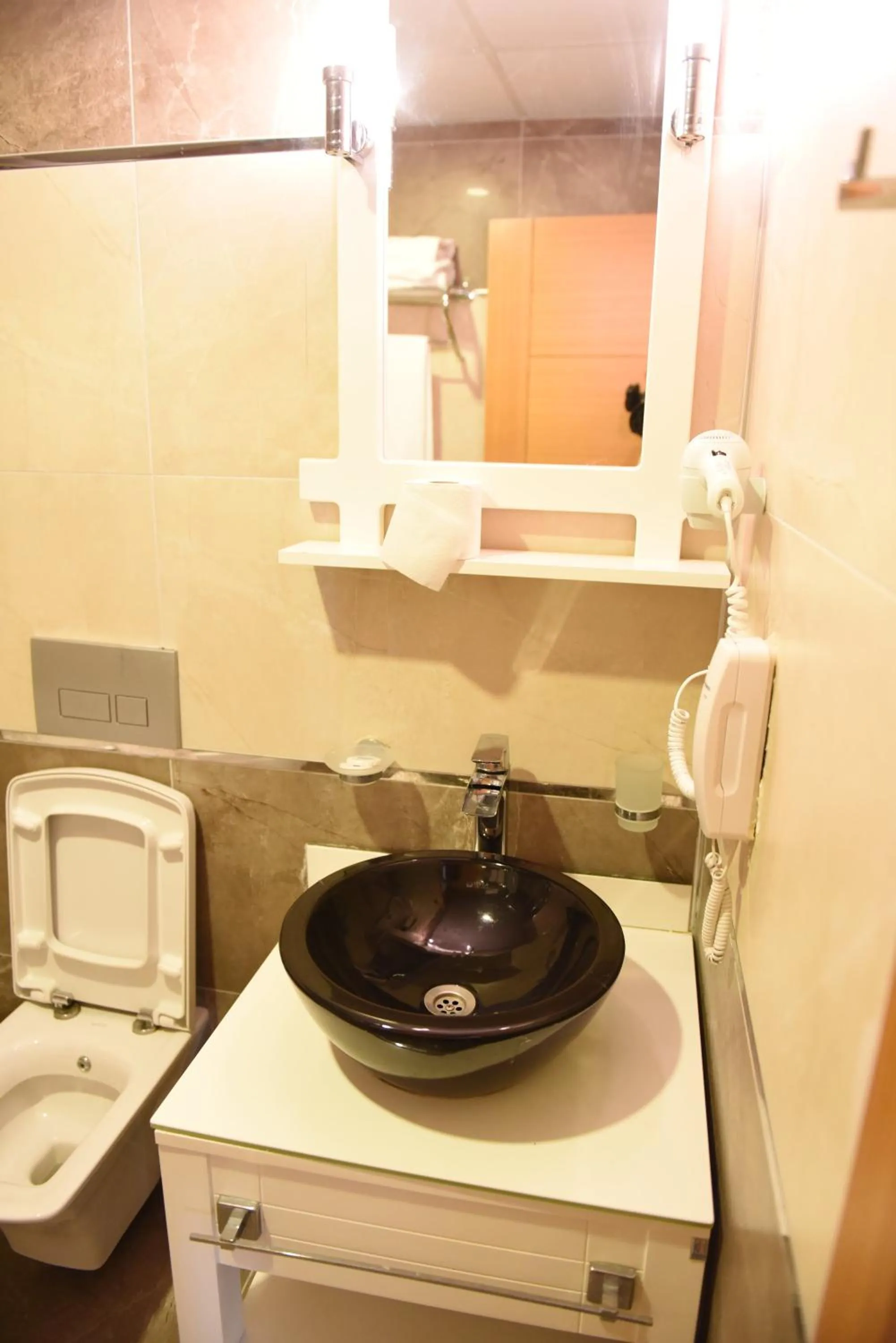 Bathroom in Carpediem Diamond Hotel