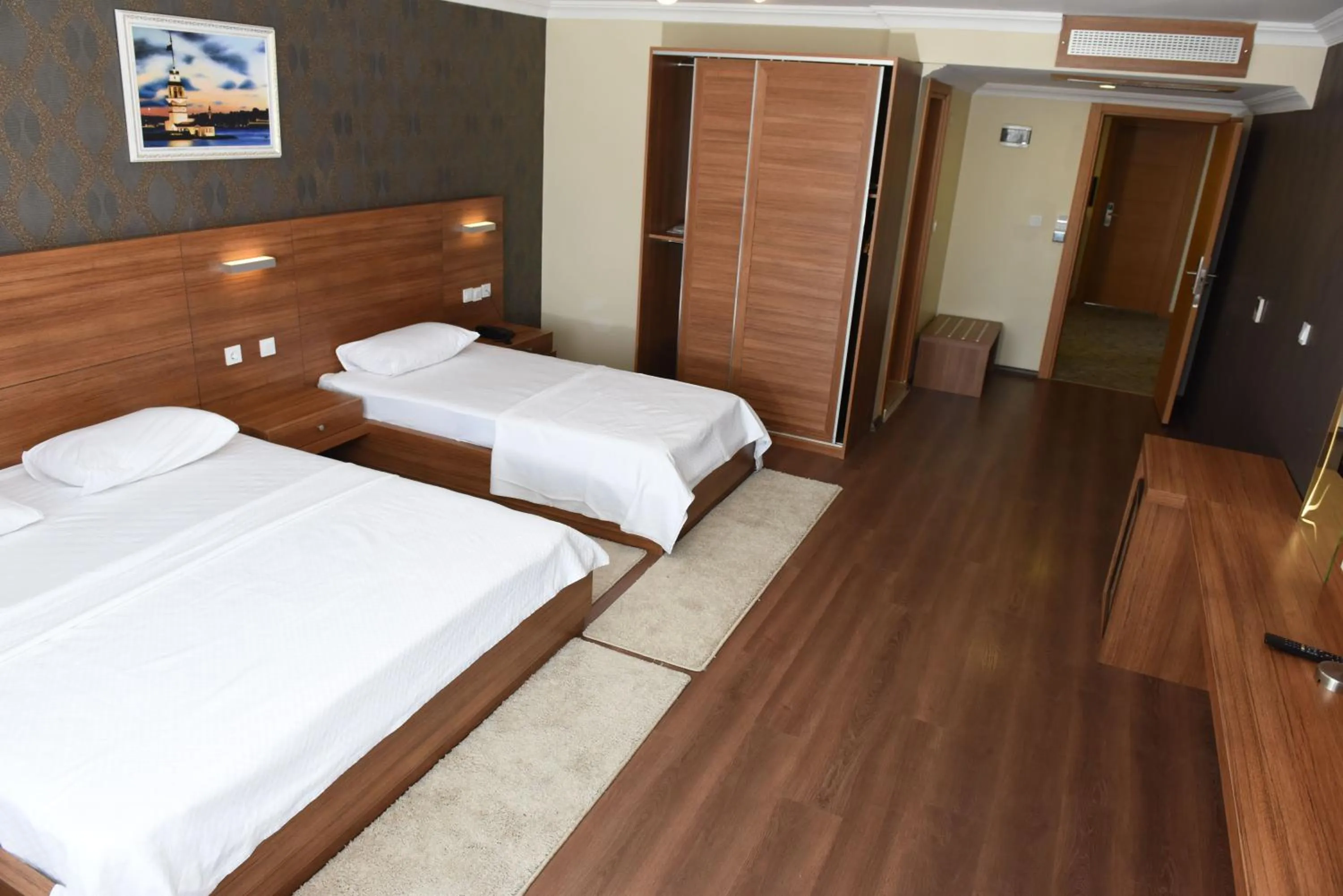 Bedroom, Bed in Carpediem Diamond Hotel