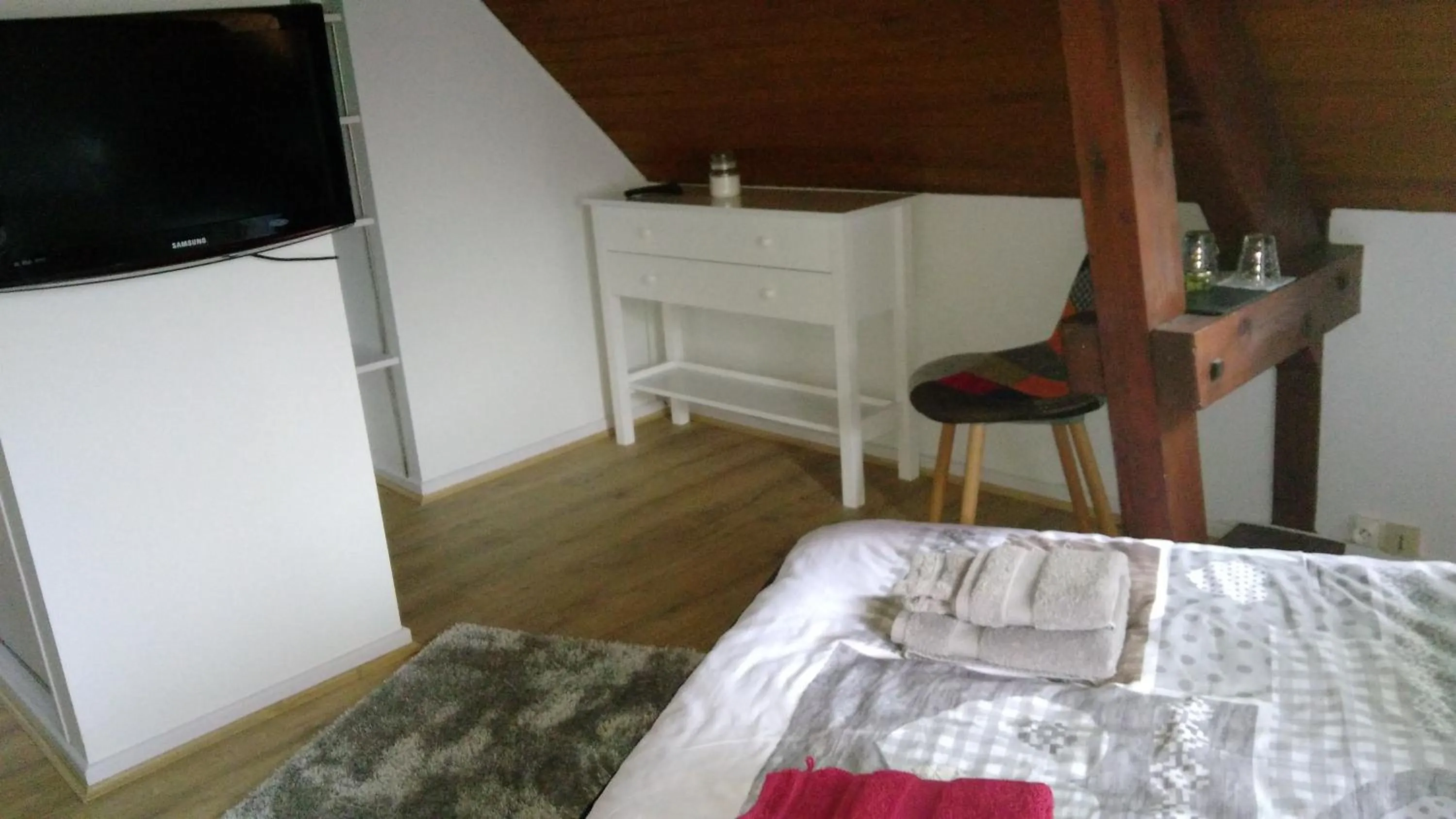 Bedroom, Bed in LES CHAMBRES DU GAVE D'OSSAU