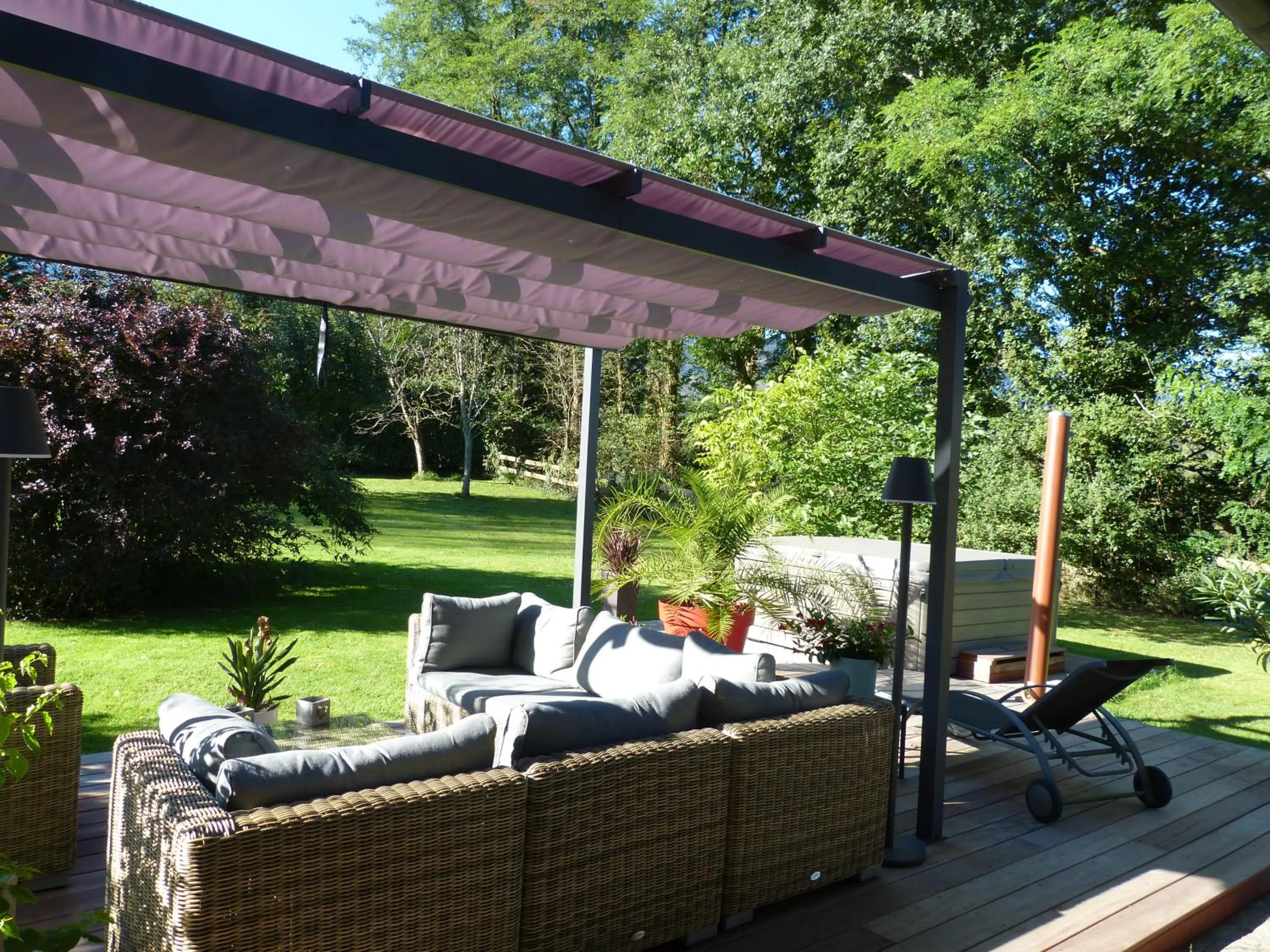 Patio in LES CHAMBRES DU GAVE D'OSSAU