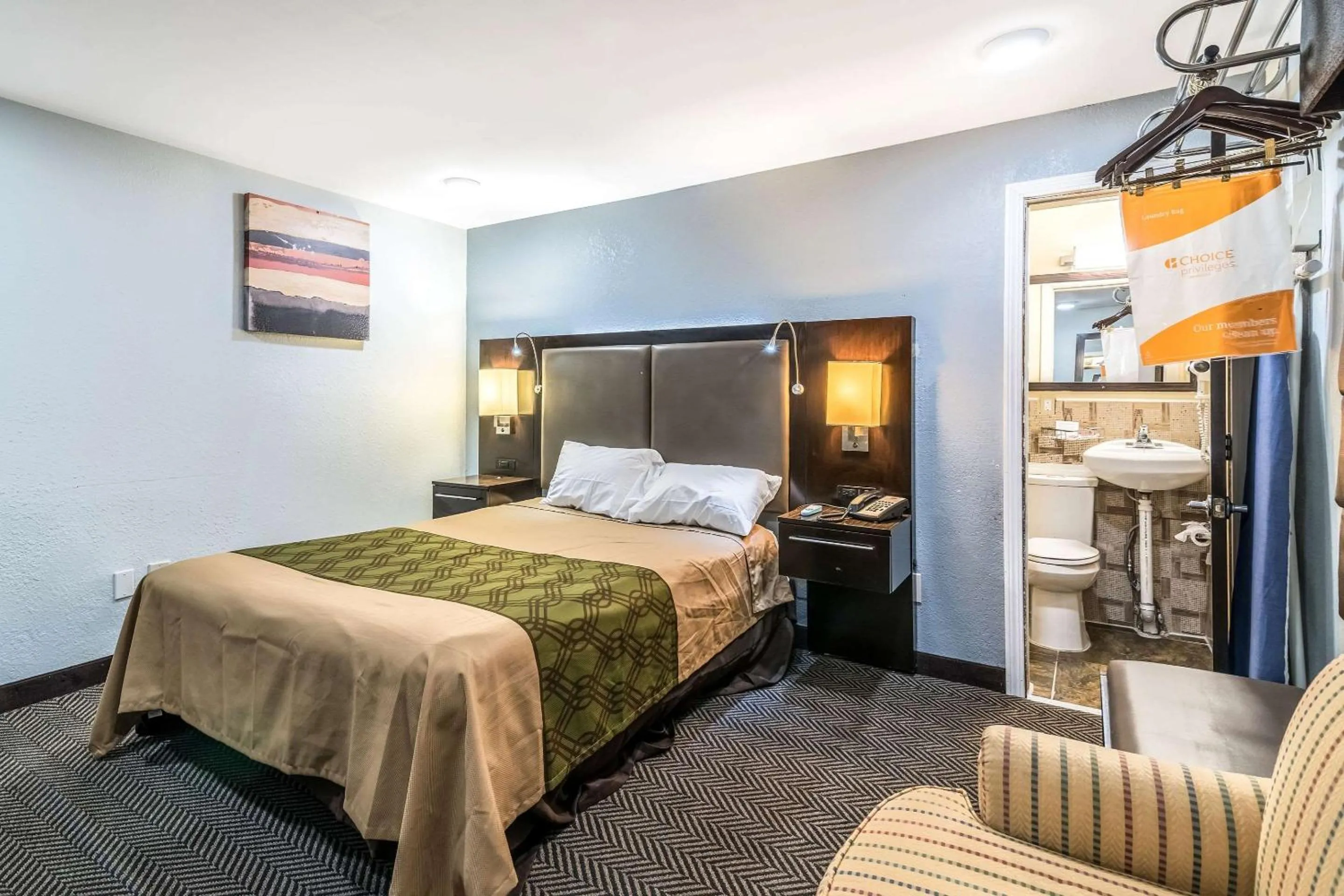 Photo of the whole room in Econo Lodge Rutland