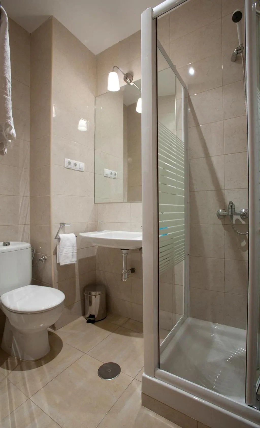 Shower in Hostal Zabala