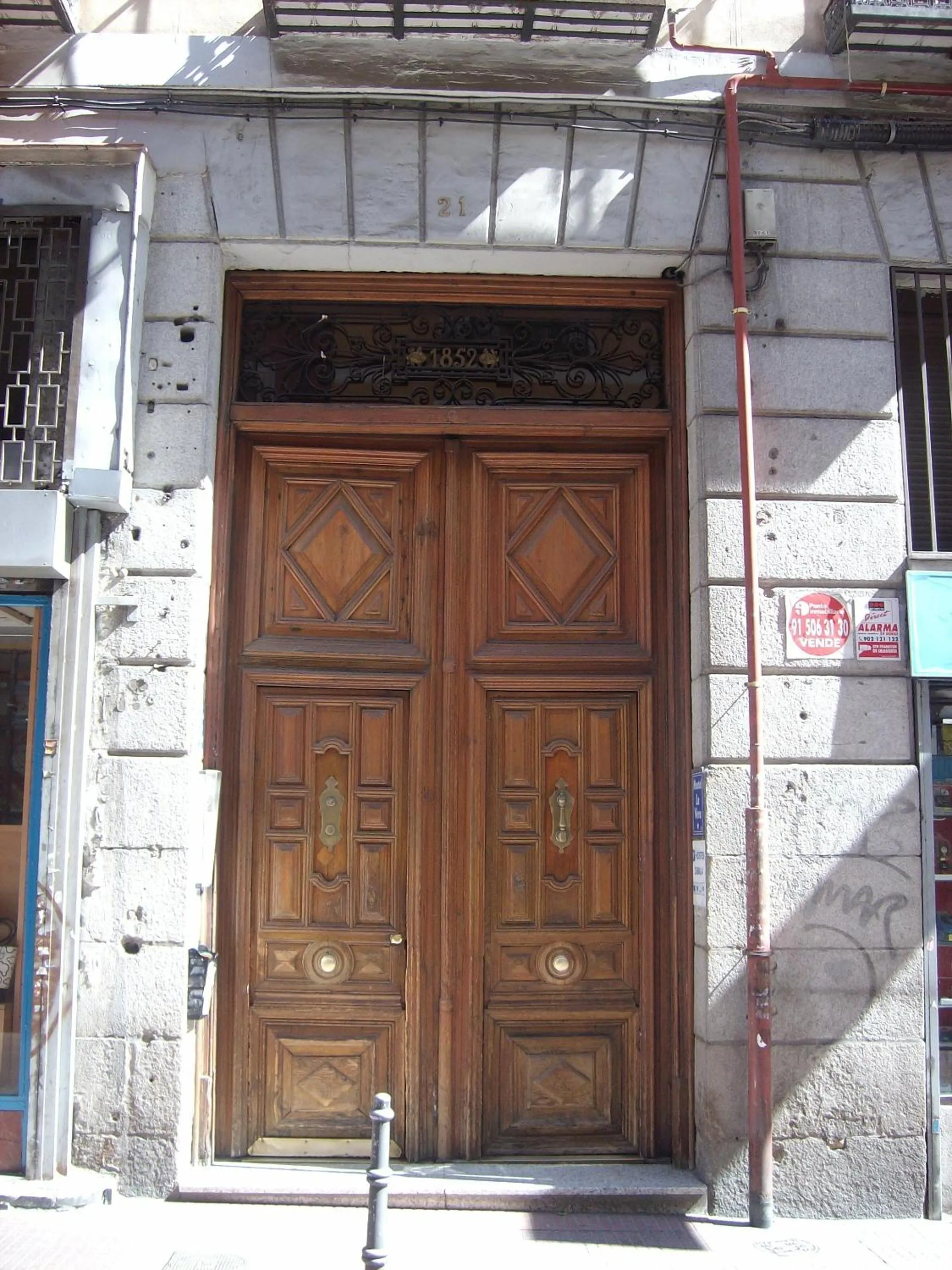 Facade/entrance in Hostal Zabala