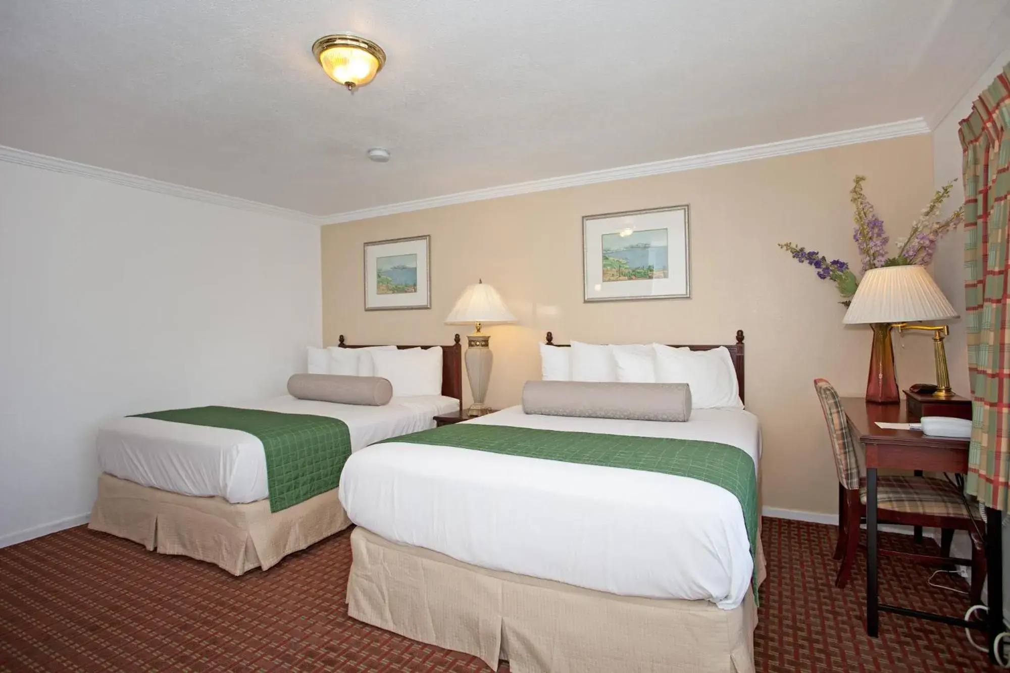 Photo of the whole room, Bed in Traveler's Inn Williams, CA Modern Renovated Hotel Photo of the whole room, Bed in Traveler's Inn Williams, CA Modern Renovated Hotel