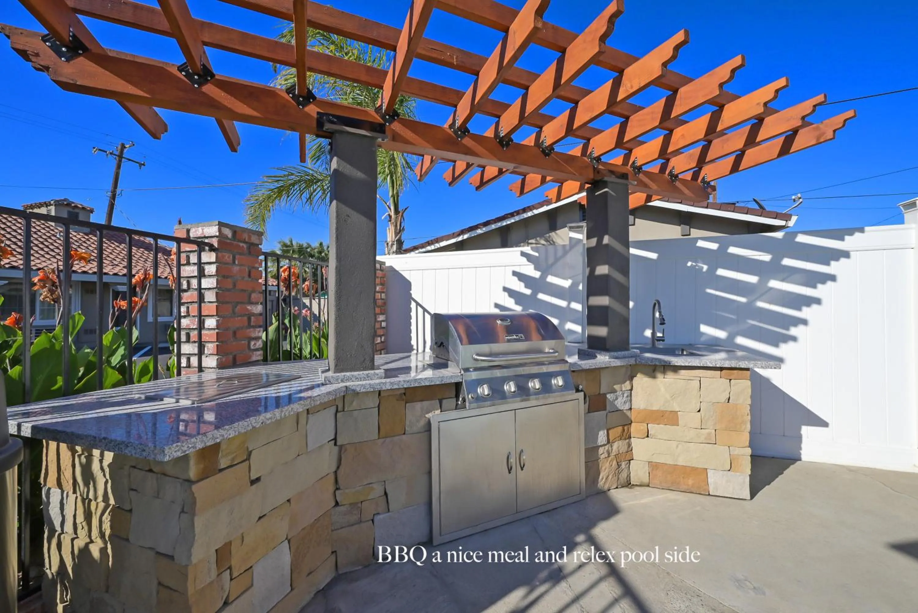 Traveler's Inn Williams, CA Modern Renovated Hotel