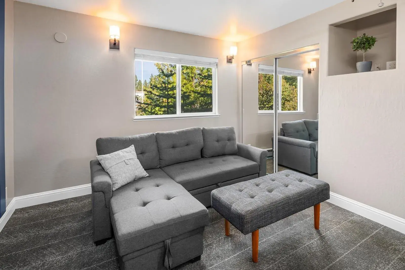 Living room in The Inn at Boatworks, Lake Tahoe Living room in The Inn at Boatworks, Lake Tahoe